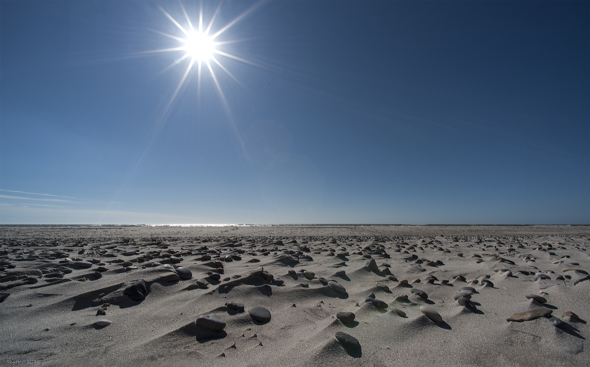 Nikon D3 + Nikon AF Nikkor 14mm F2.8D ED sample photo. Water, sand, blue sky and sunshine. photography