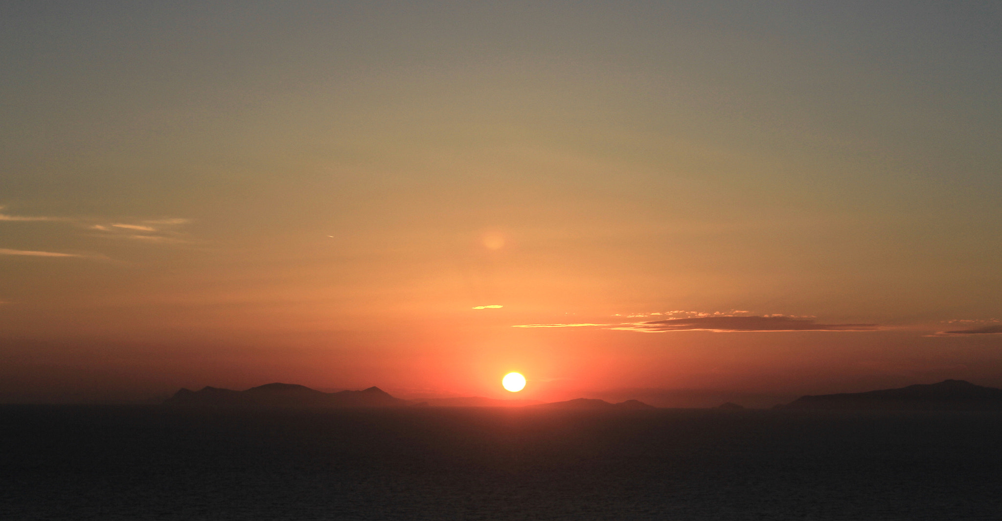 Canon EF-S 18-55mm F3.5-5.6 sample photo. Coucher photography
