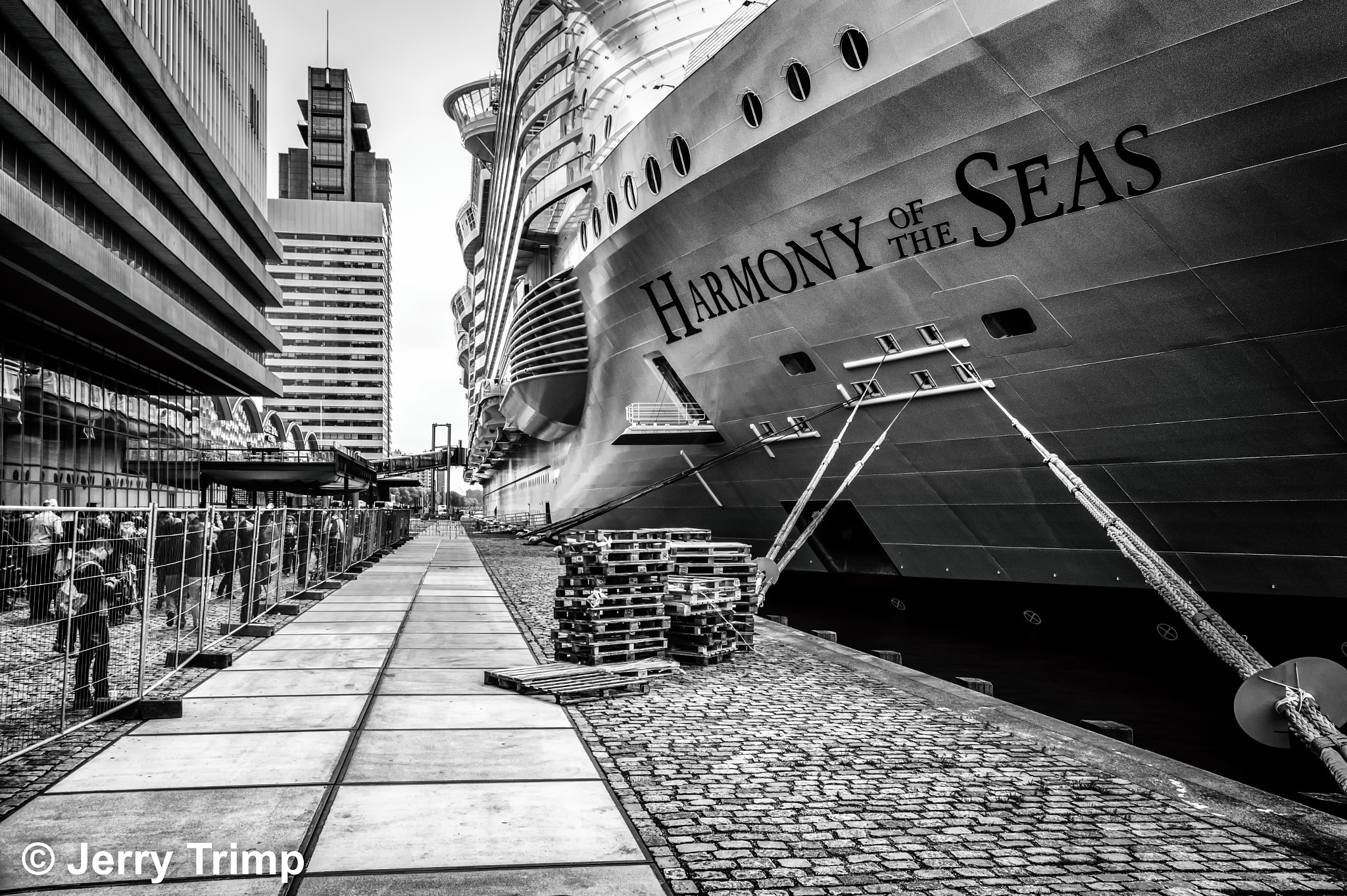 Sony SLT-A58 + Sigma 18-200mm F3.5-6.3 DC sample photo. Old times @ holland america line photography