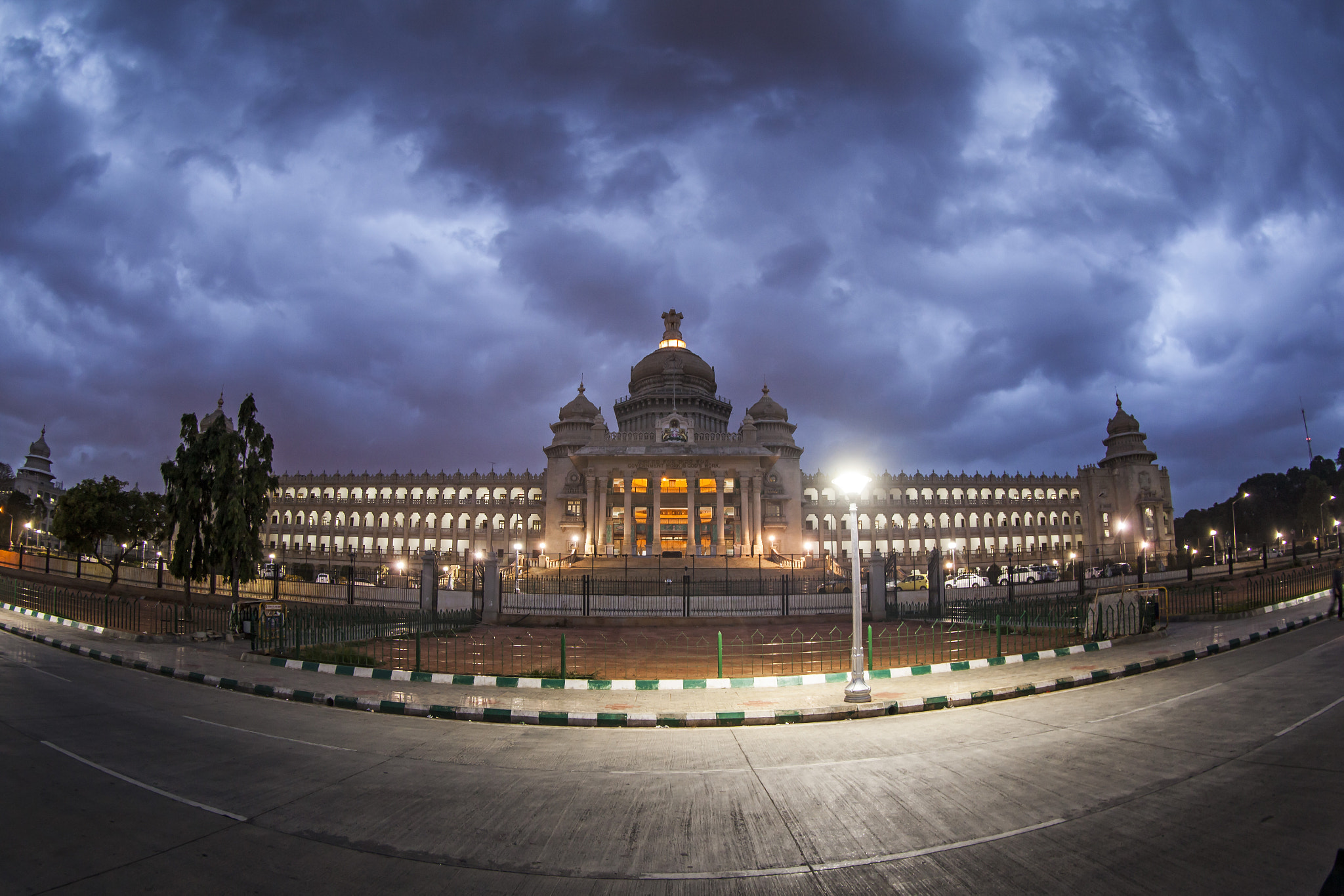 Canon EF 8-15mm F4L Fisheye USM sample photo. Vidhana soudha, bangalore photography