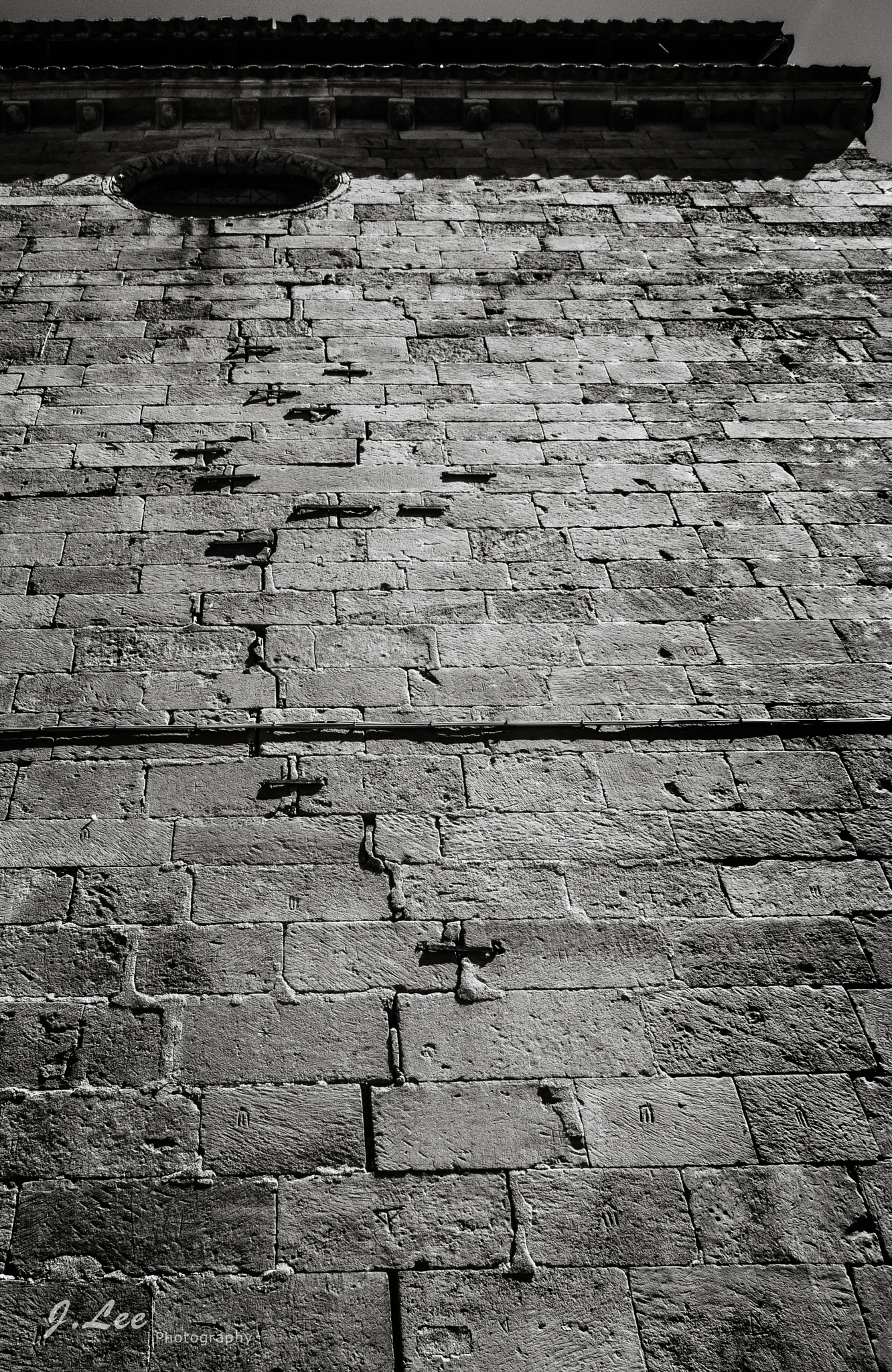 Sony SLT-A33 sample photo. Scars - salamanca, spain photography