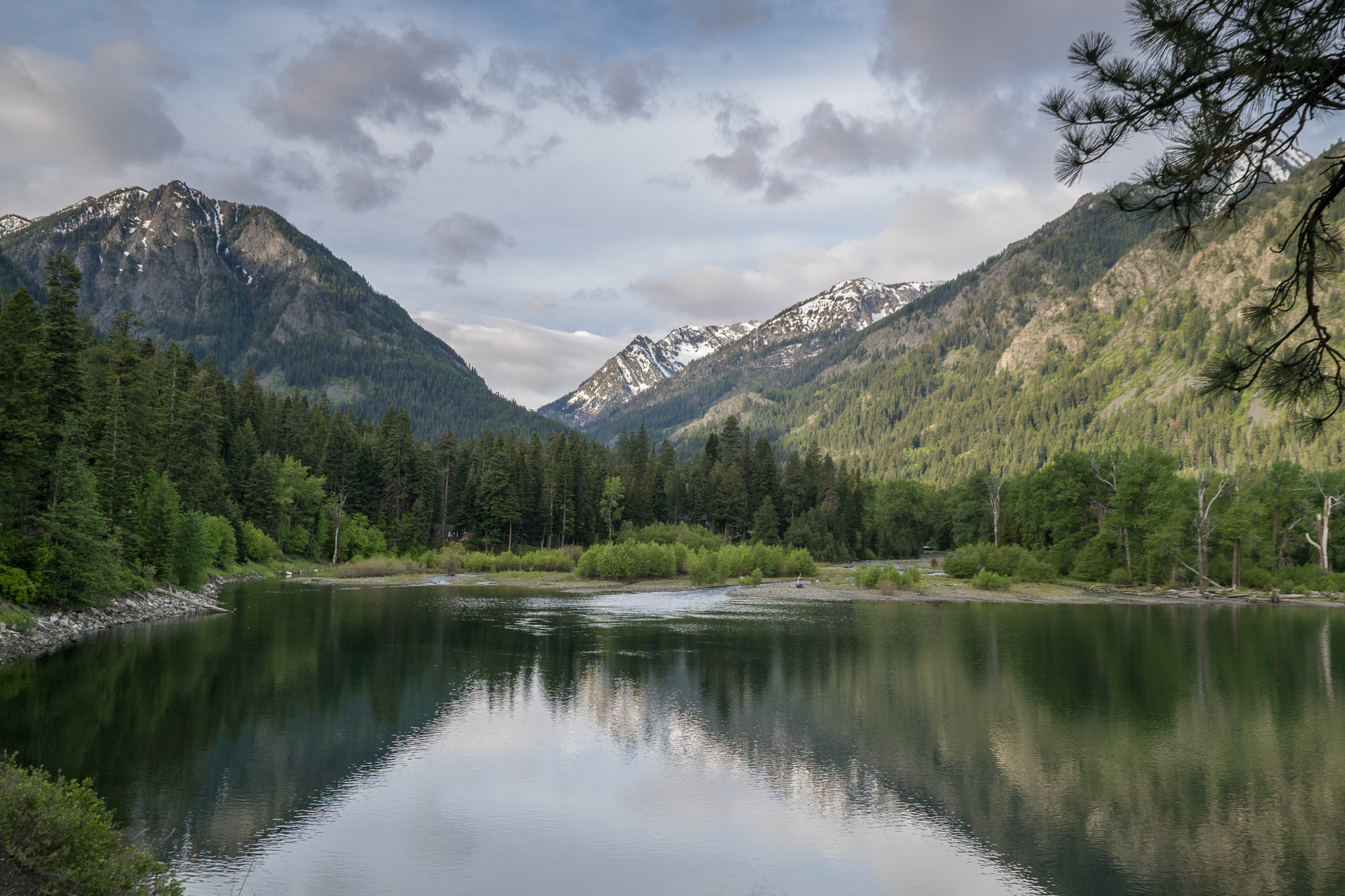 Sony DT 18-200mm F3.5-6.3 sample photo. Wallowa lake, oregon photography