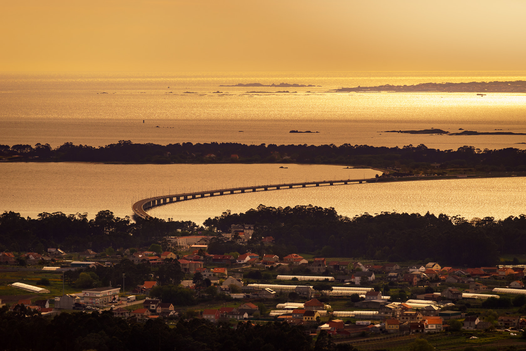 Sony 70-300mm F4.5-5.6 G SSM sample photo. El puente de arousa photography