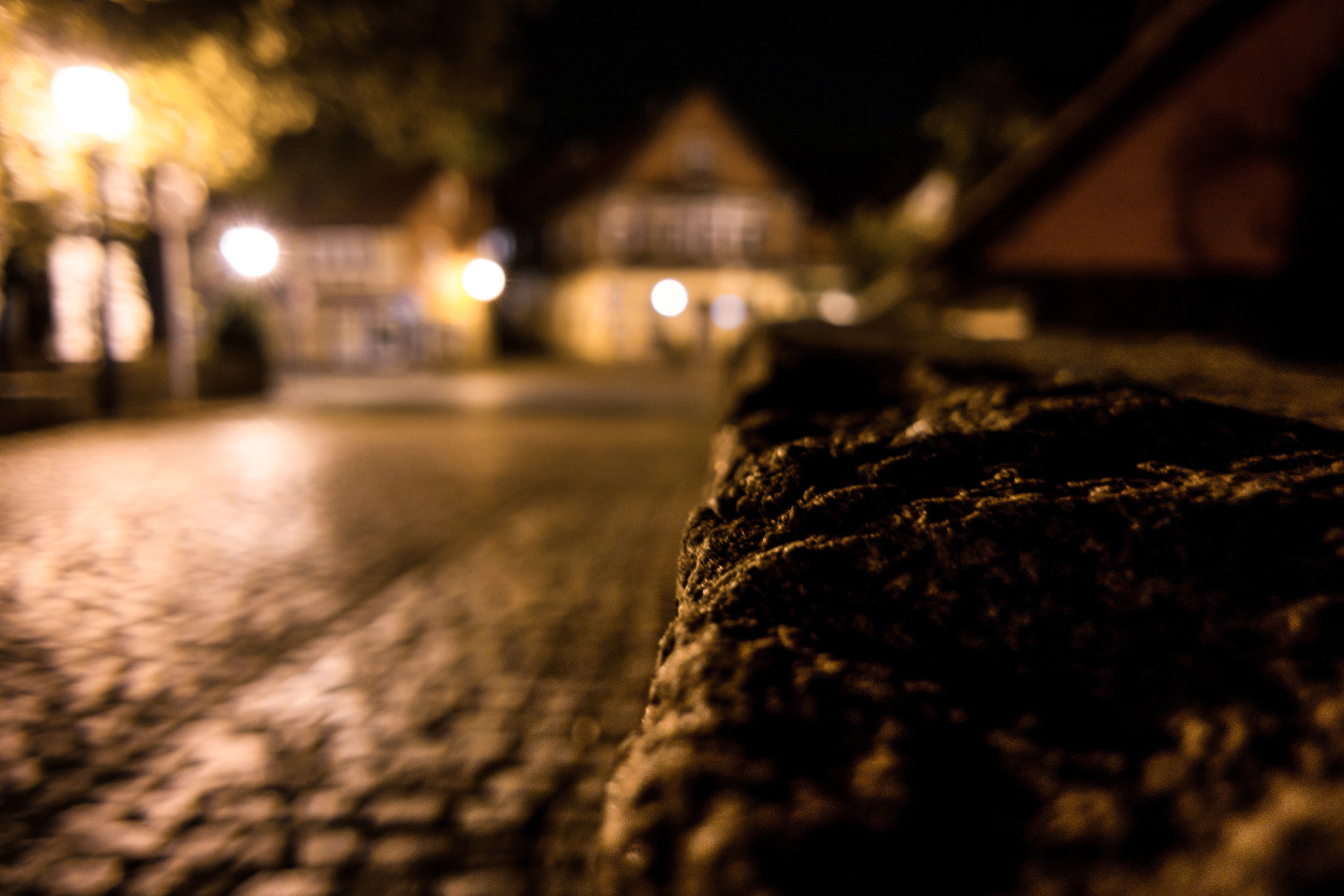 Samsung NX300M + Samsung NX 16mm F2.4 Pancake sample photo. Quiet night in a small town photography