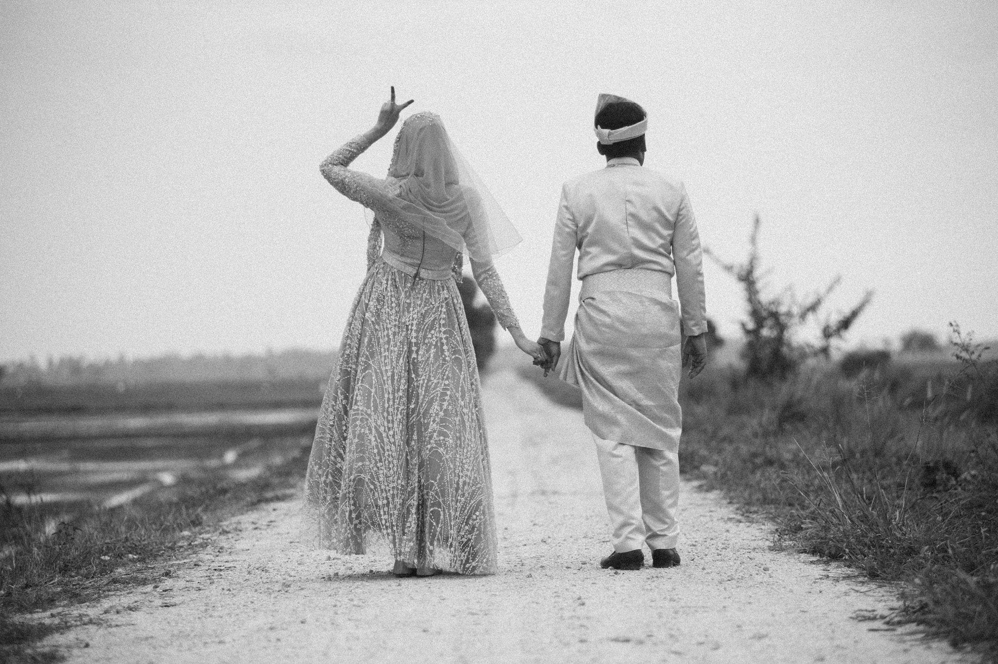 Nikon AF-Nikkor 80-200mm F2.8D ED sample photo. Malay wedding couple photography