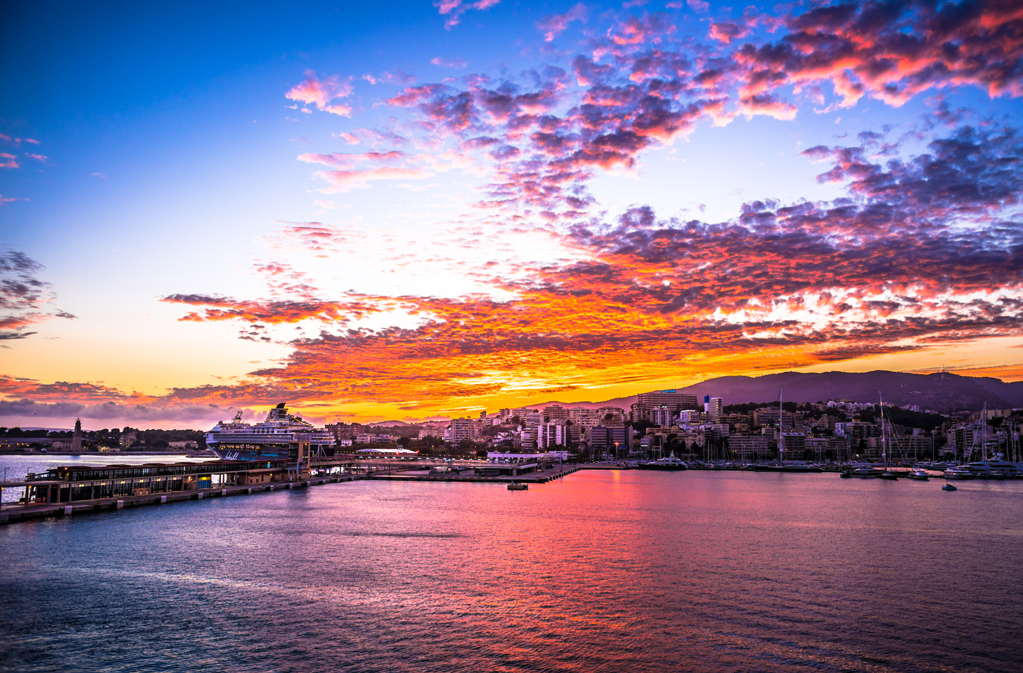 Nikon D750 + Nikon AF Nikkor 28mm F2.8D sample photo. Mallorca, puerto photography