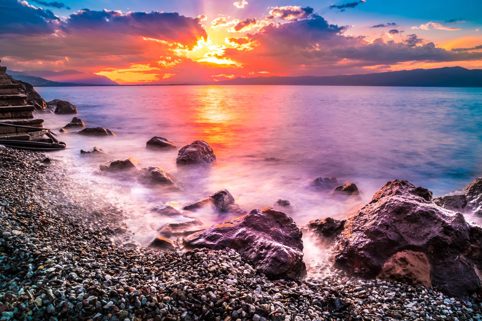Samsung NX1 sample photo. Light explosion photography