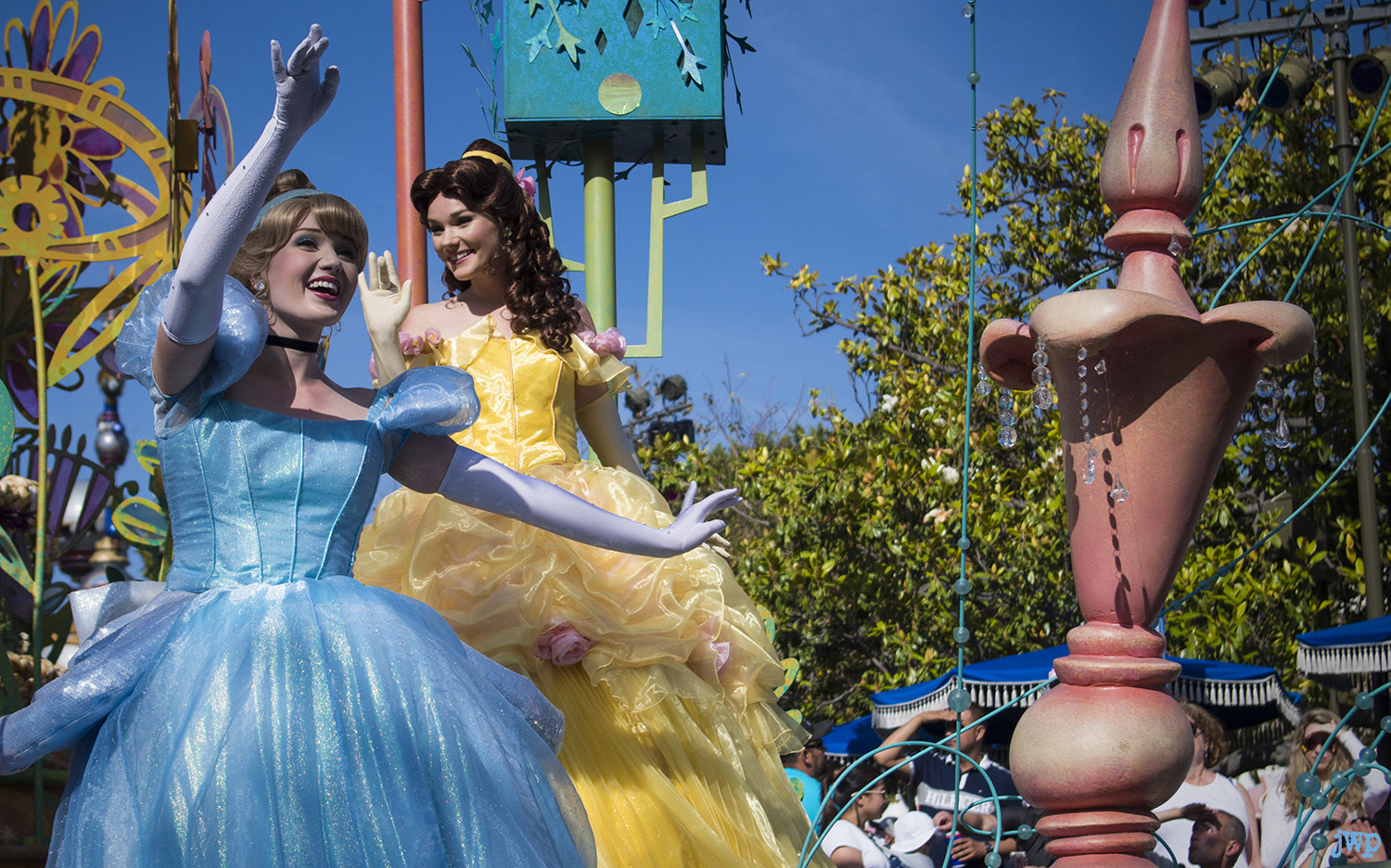 Pentax smc DA 18-55mm F3.5-5.6 AL sample photo. Disneyland - cinderella photography