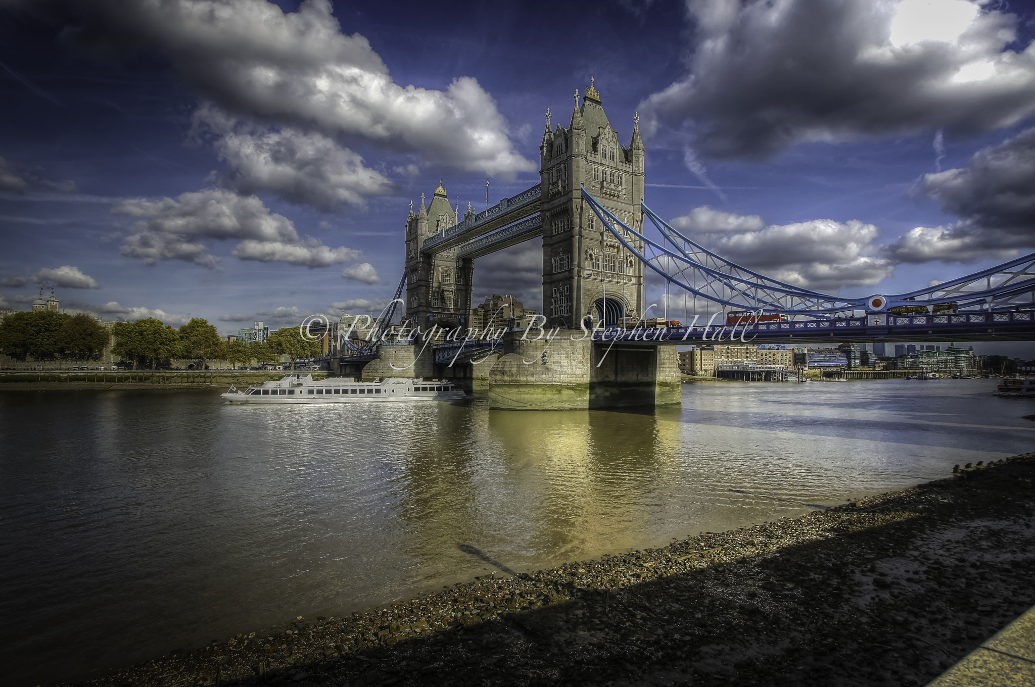 Sony Alpha DSLR-A580 sample photo. Tower bridge photography