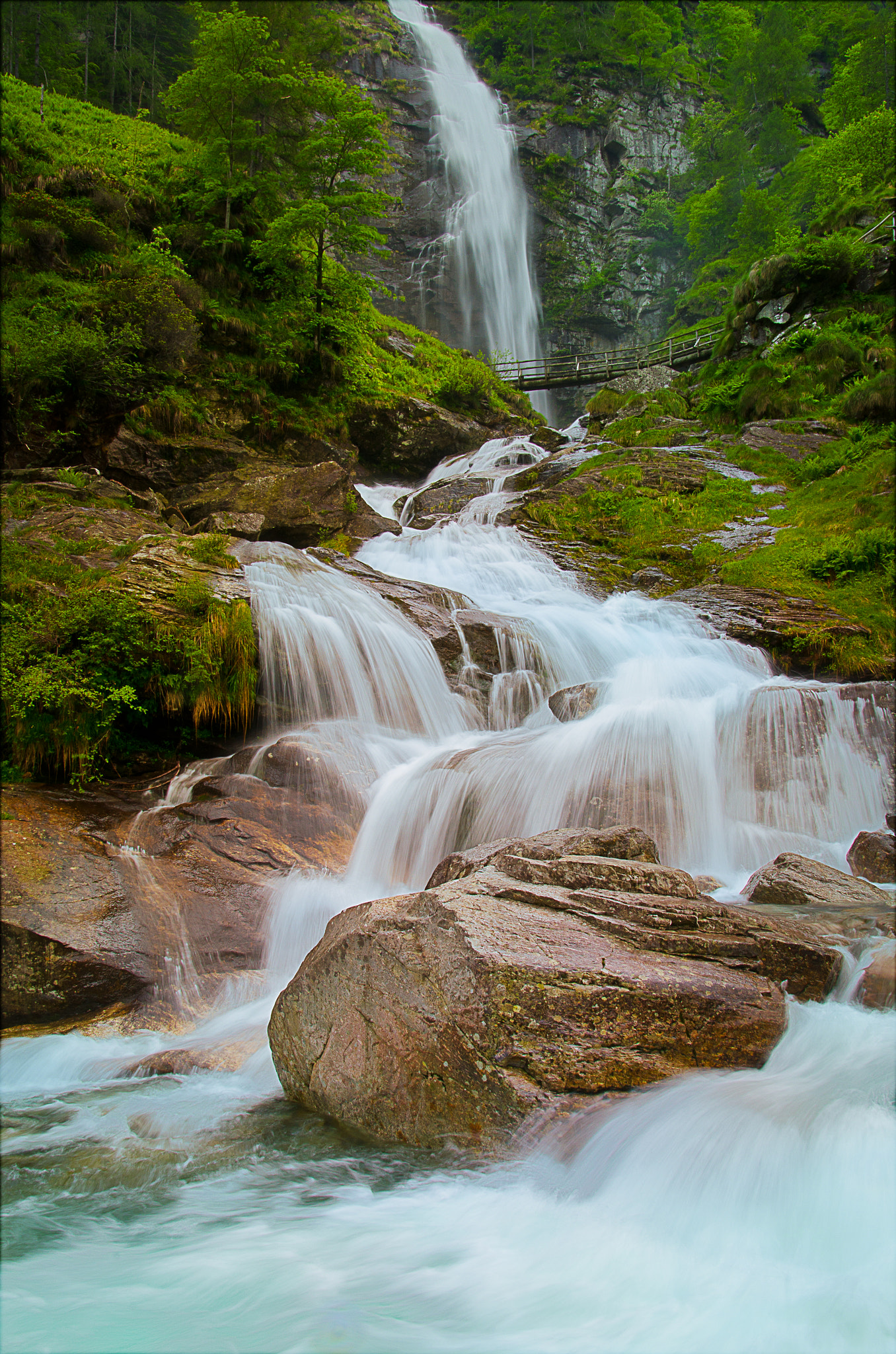 Pentax smc DA* 16-50mm F2.8 ED AL (IF) SDM sample photo. Wasserfall im verzascatal (ticino, ch) photography