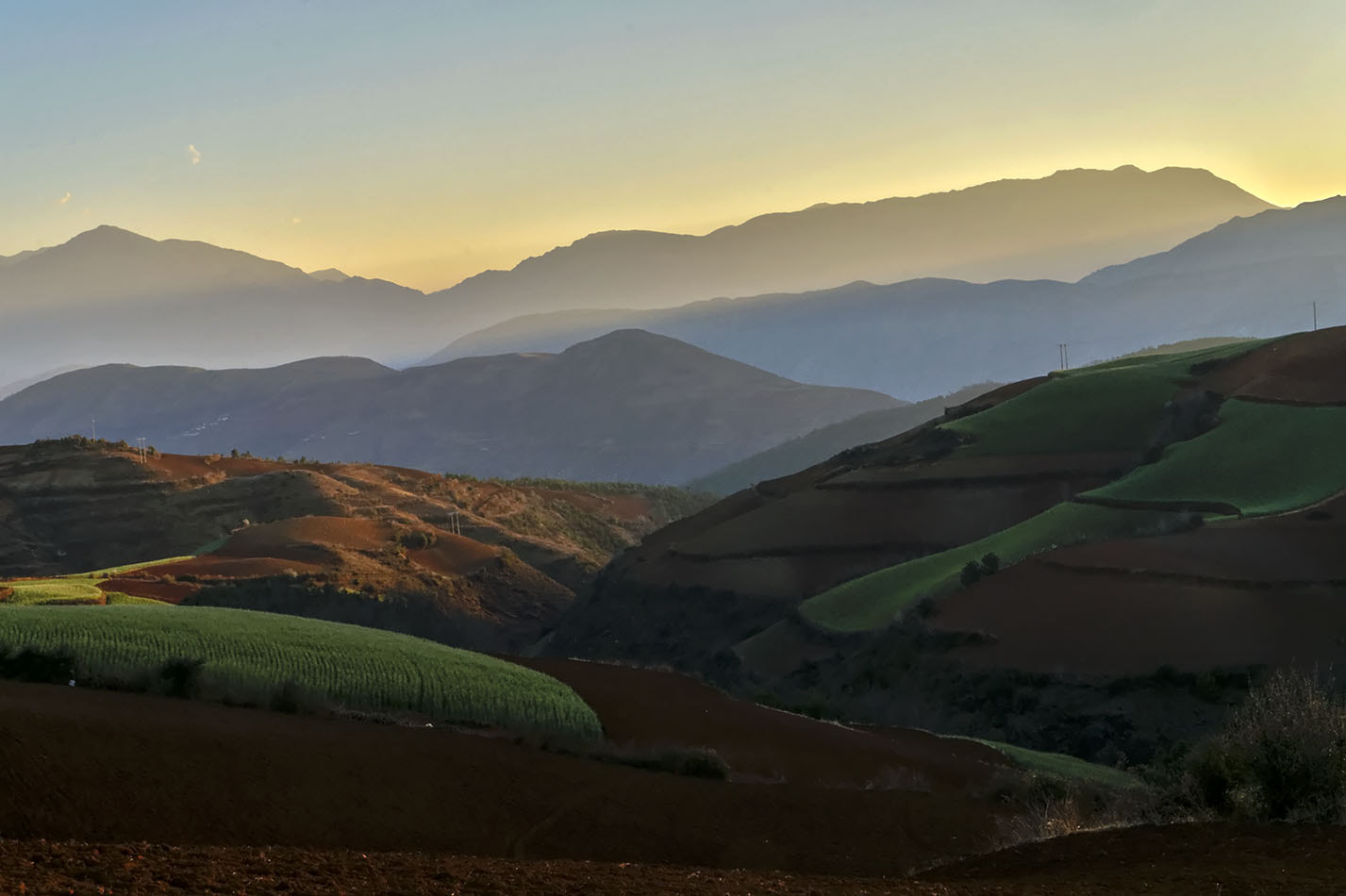 Sony Alpha a3000 + Sony Vario-Tessar T* E 16-70mm F4 ZA OSS sample photo. Sunrise over the red land photography