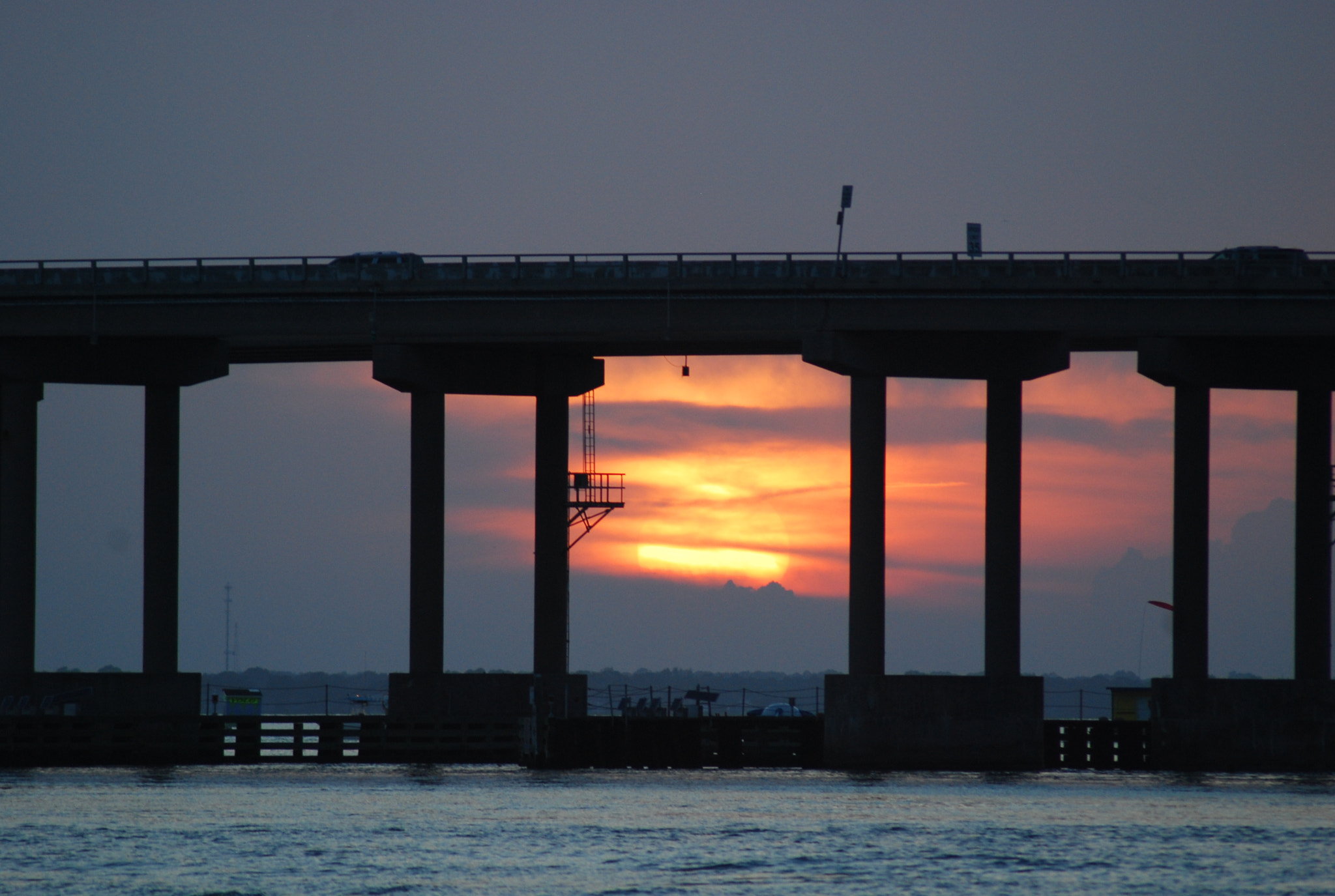 Nikon AF Nikkor 70-300mm F4-5.6G sample photo. Under the bridge photography
