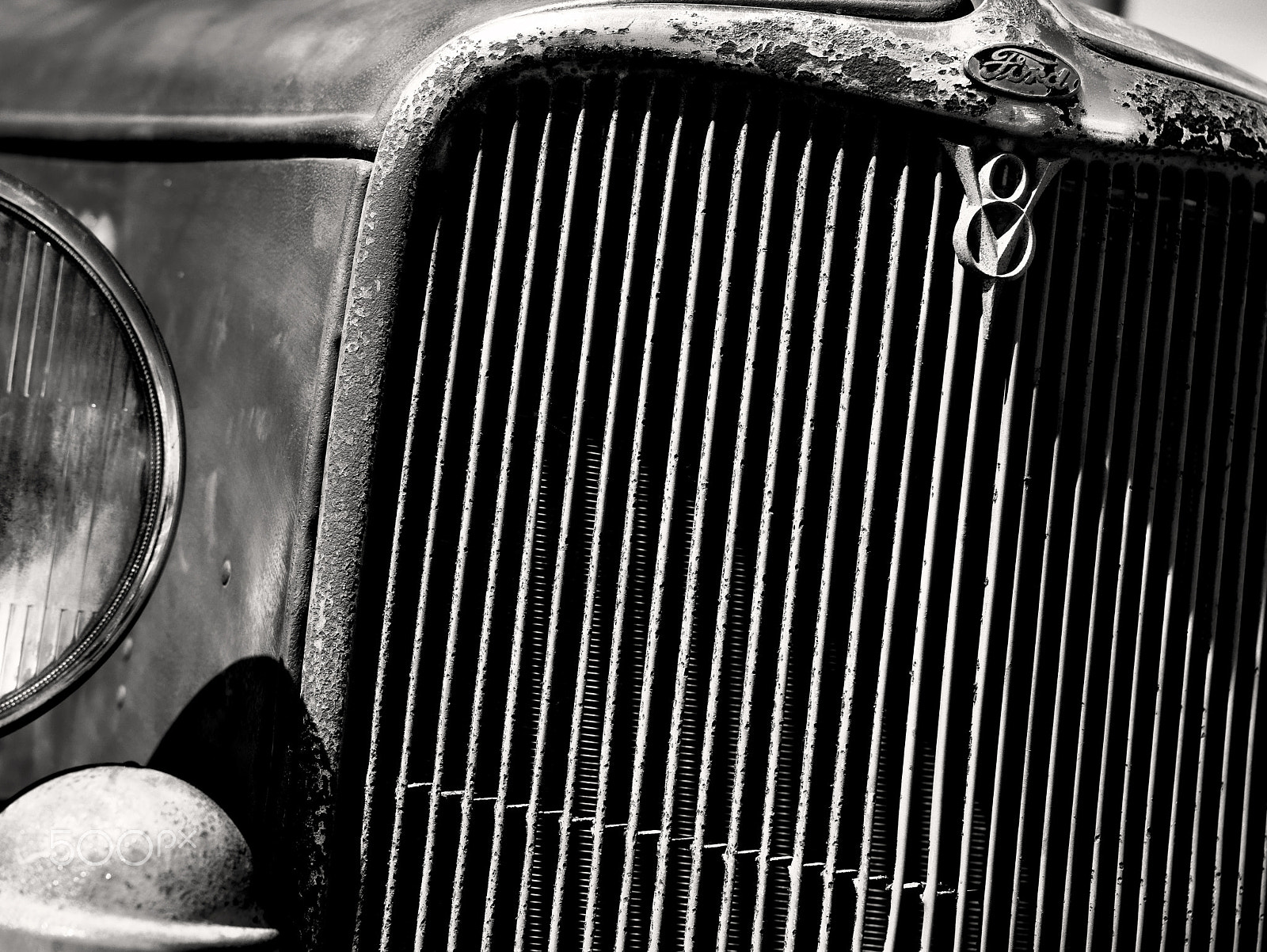 Hasselblad H3DII-39 + HC 80 sample photo. Dirty grill photography