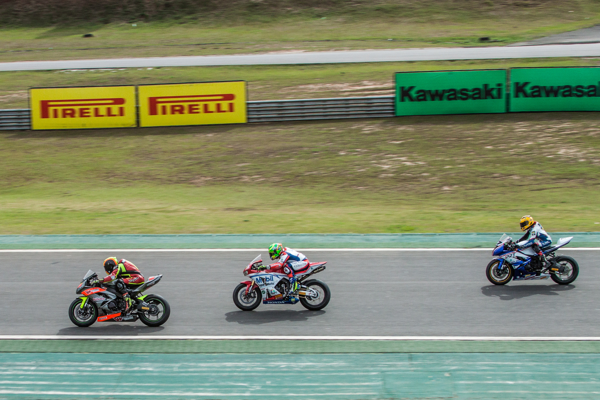 Canon EF 28-135mm F3.5-5.6 IS USM sample photo. Superbike brasil - interlagos photography