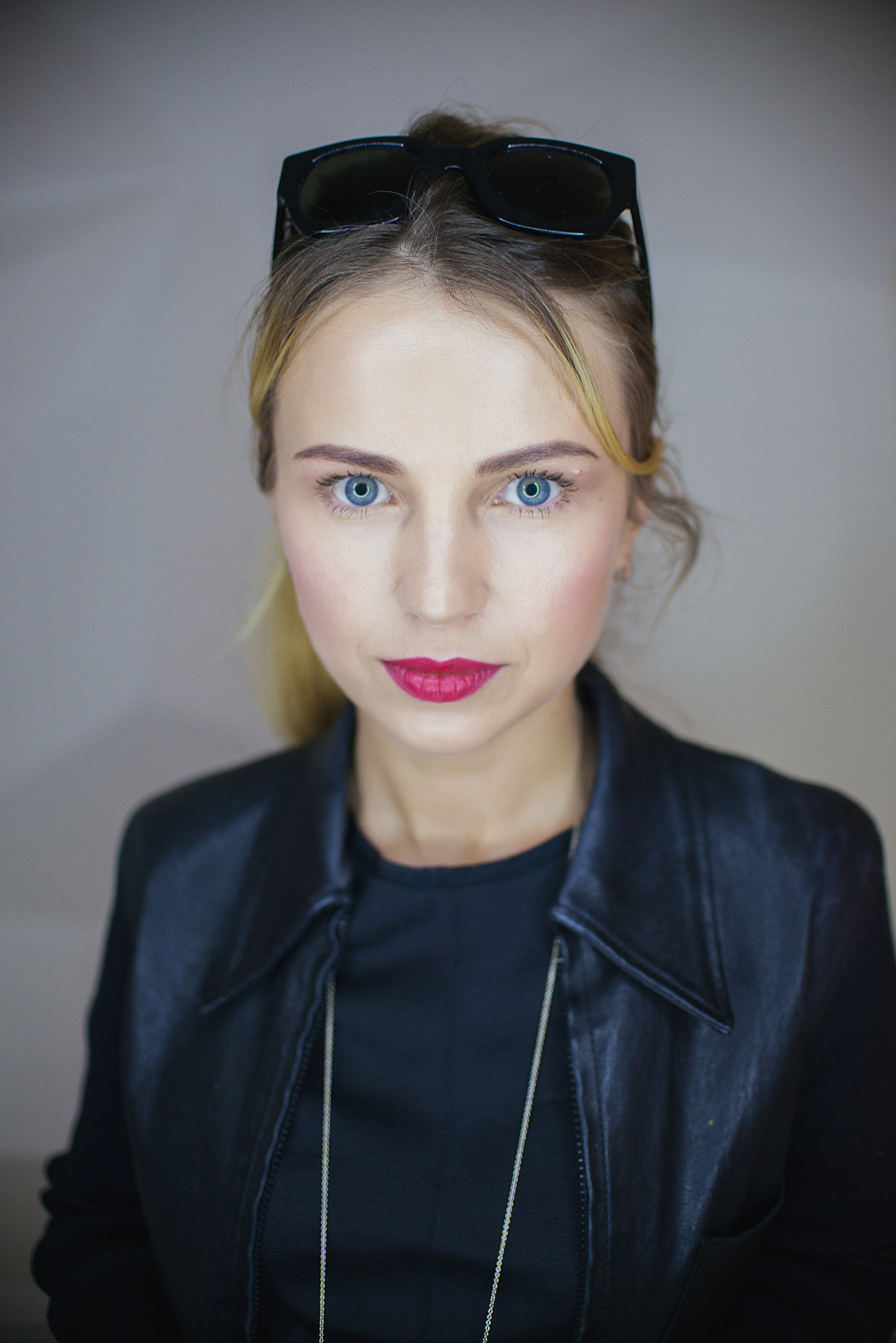 Nikon D800 + Nikon AF-S DX Nikkor 35mm F1.8G sample photo. Red lips photography