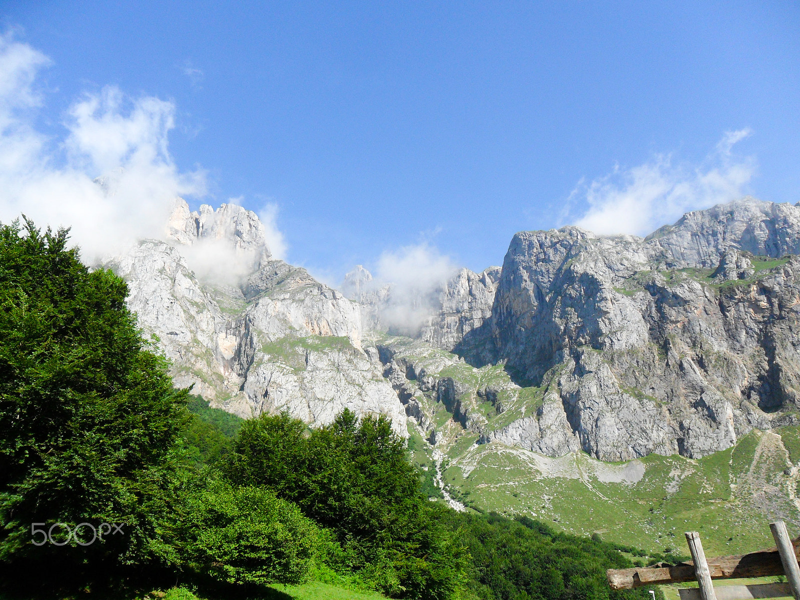 Samsung ES28 / VLUU ES28 sample photo. Picos de europa - camaleño - spain photography