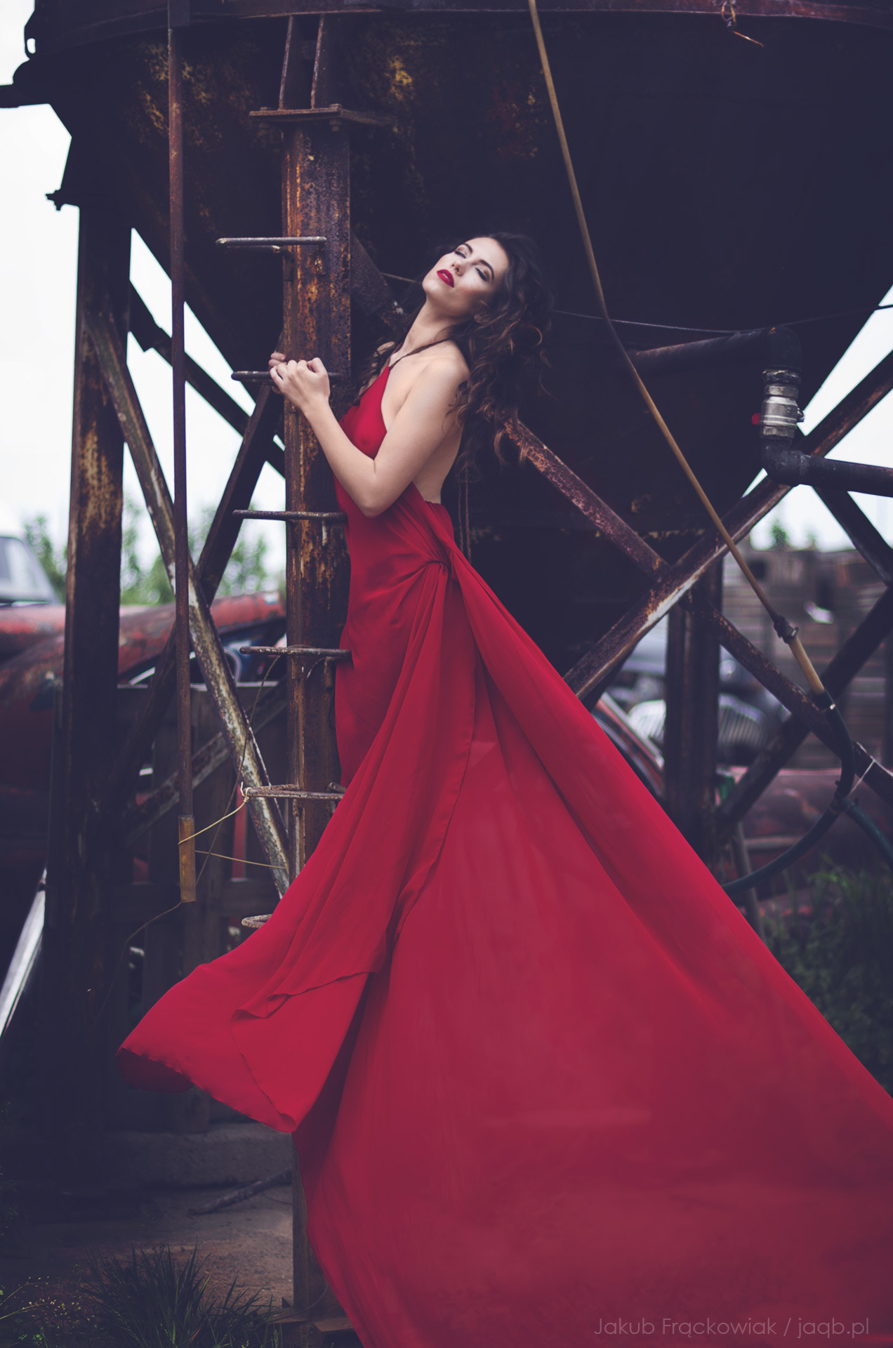 Pentax smc DA* 55mm F1.4 SDM sample photo. Red lady photography