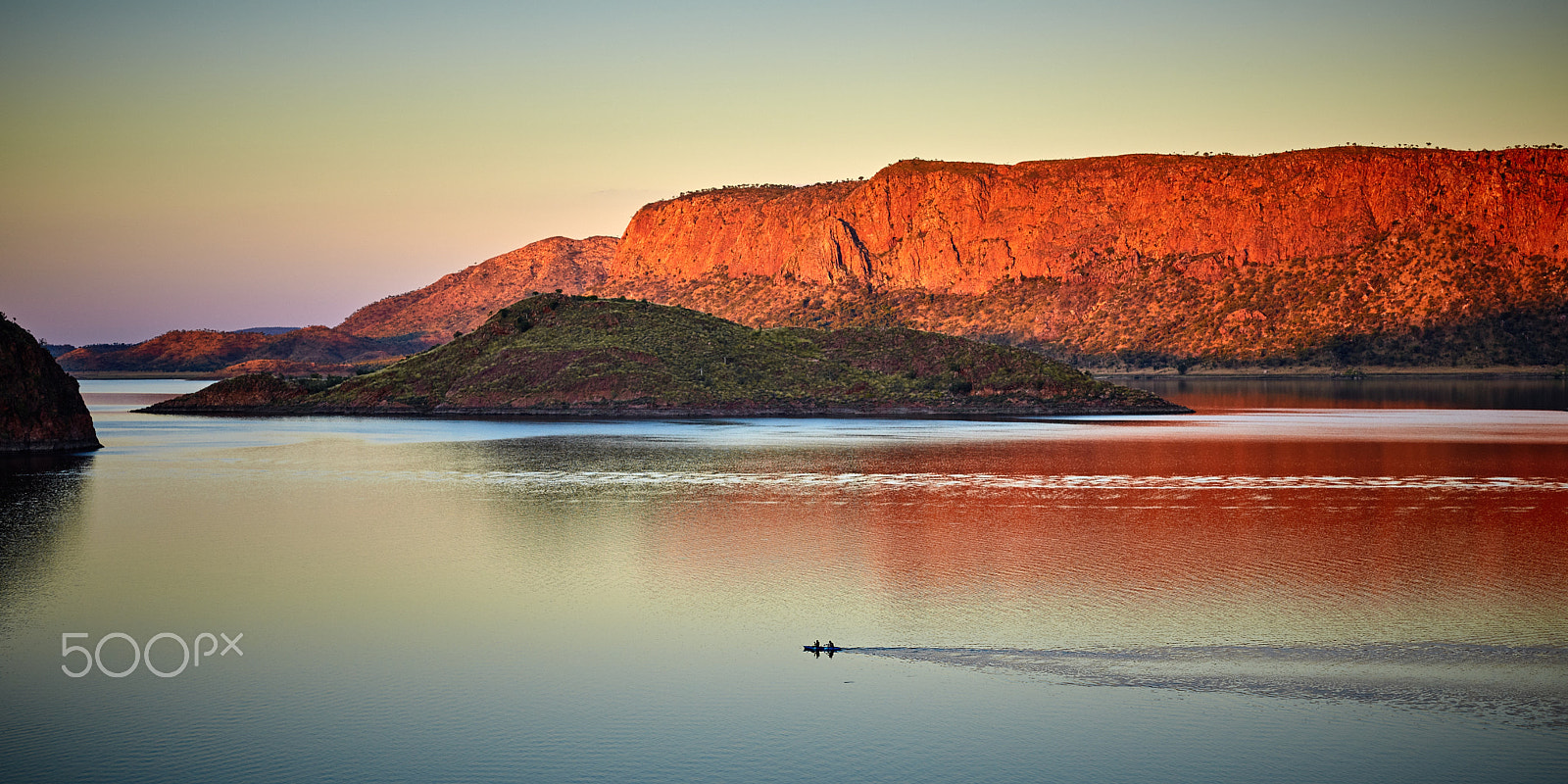 Phase One IQ3 50MP + Schneider LS 80mm f/2.8 sample photo. Canoeing on the ord river photography