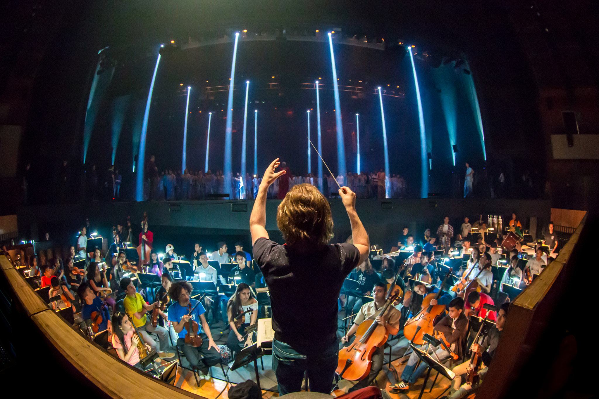 Canon EF 8-15mm F4L Fisheye USM sample photo. Ensayo del espectáculo 'carmina burana' photography