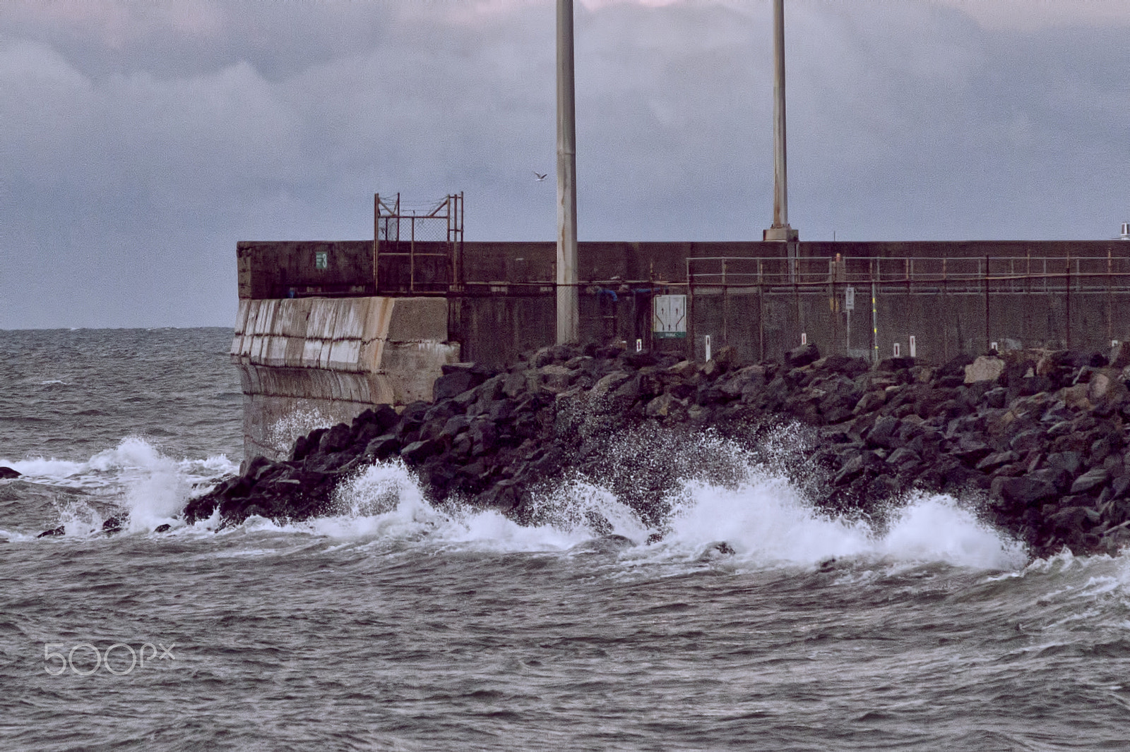 Minolta AF 80-200mm F2.8 HS-APO G sample photo. From the boardwalk photography