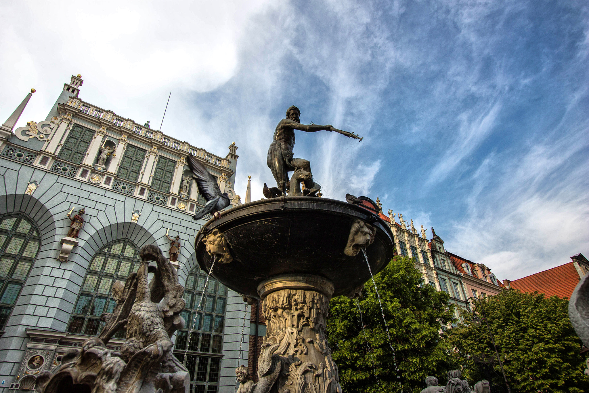 Canon EF-S 10-22mm F3.5-4.5 USM sample photo. Neptune's fountain photography