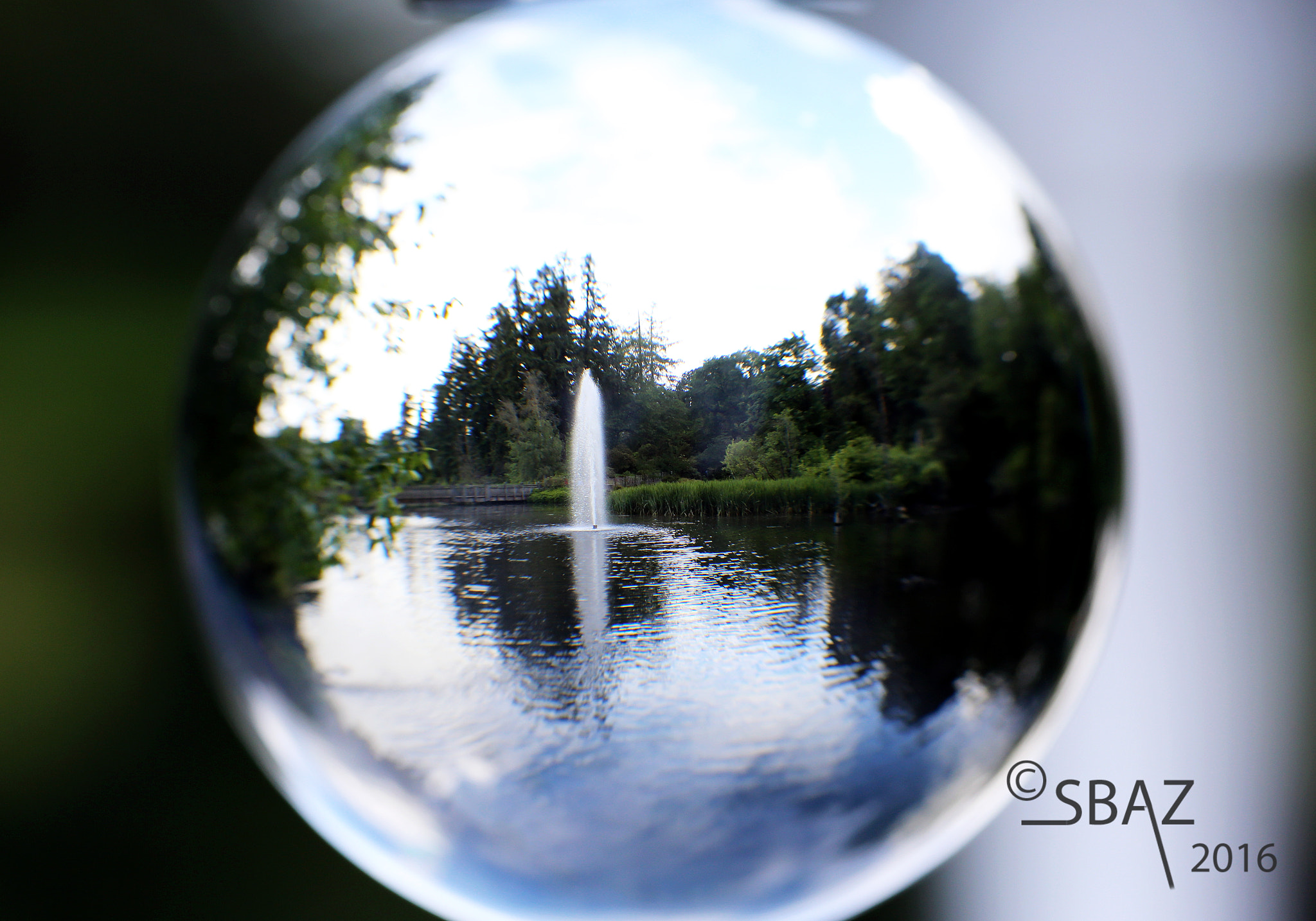 Canon EOS 6D + Canon EF 100mm F2.8 Macro USM sample photo. Crystalball fountain photography