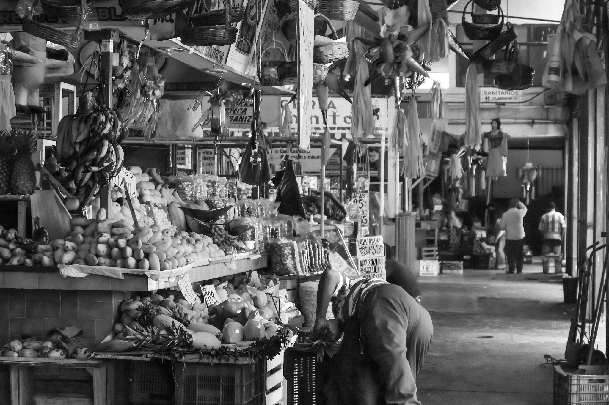 Sony SLT-A58 + Sony DT 18-55mm F3.5-5.6 SAM sample photo. Market photography