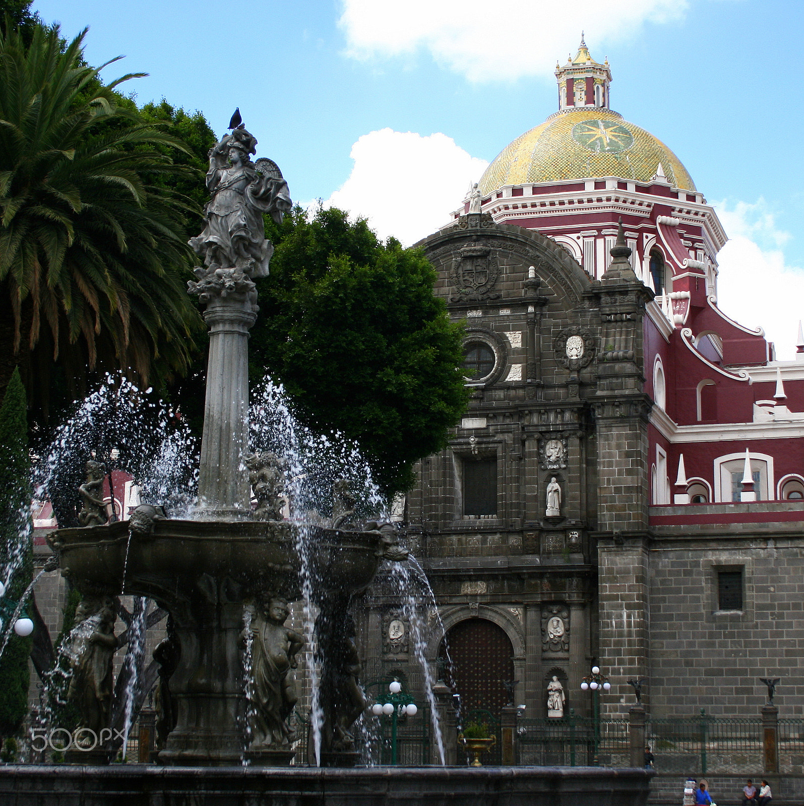 Canon EF-S 18-55mm F3.5-5.6 sample photo. Zócalo de puebla photography