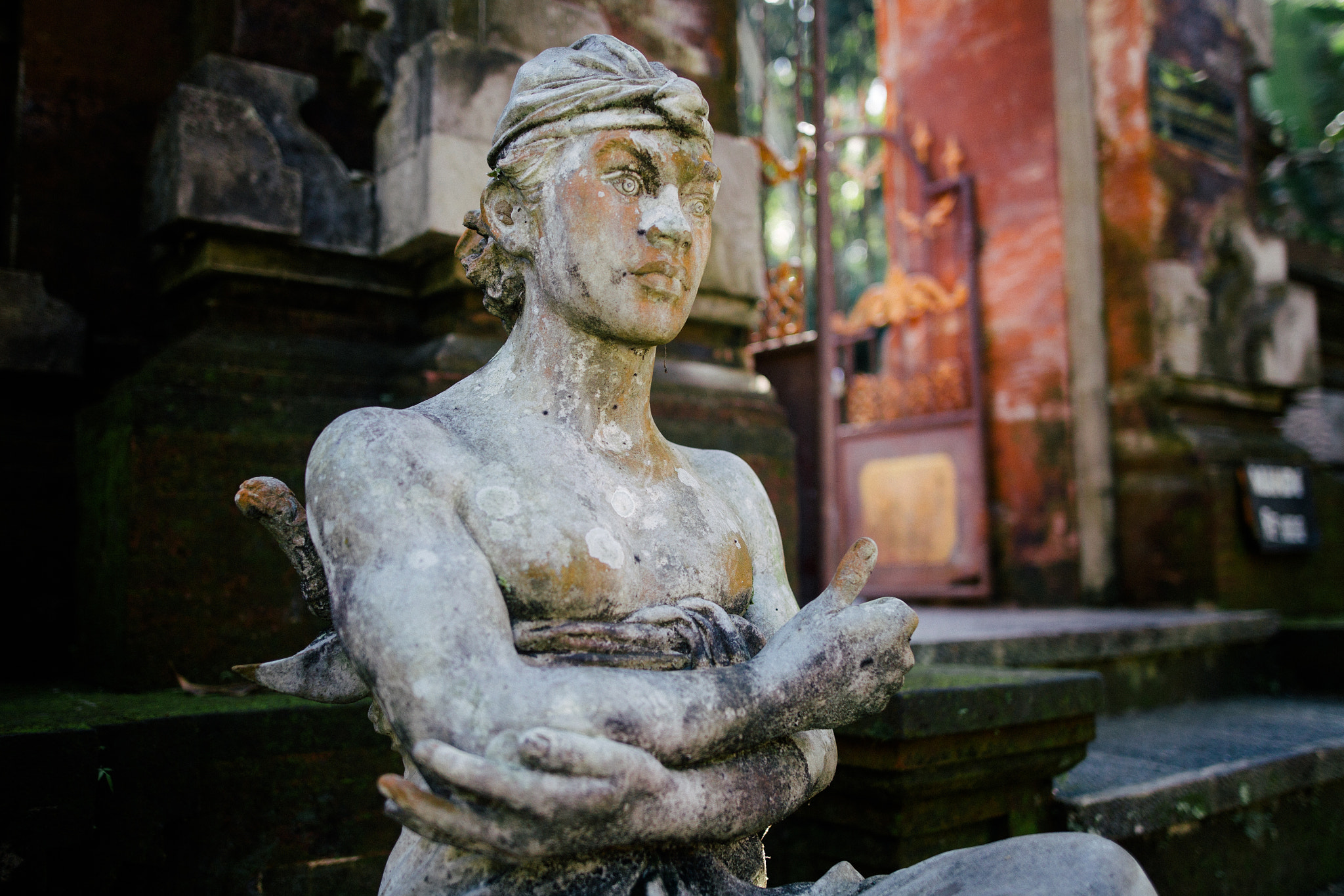 Sigma 24mm F1.4 DG HSM Art sample photo. Bali sculptures photography