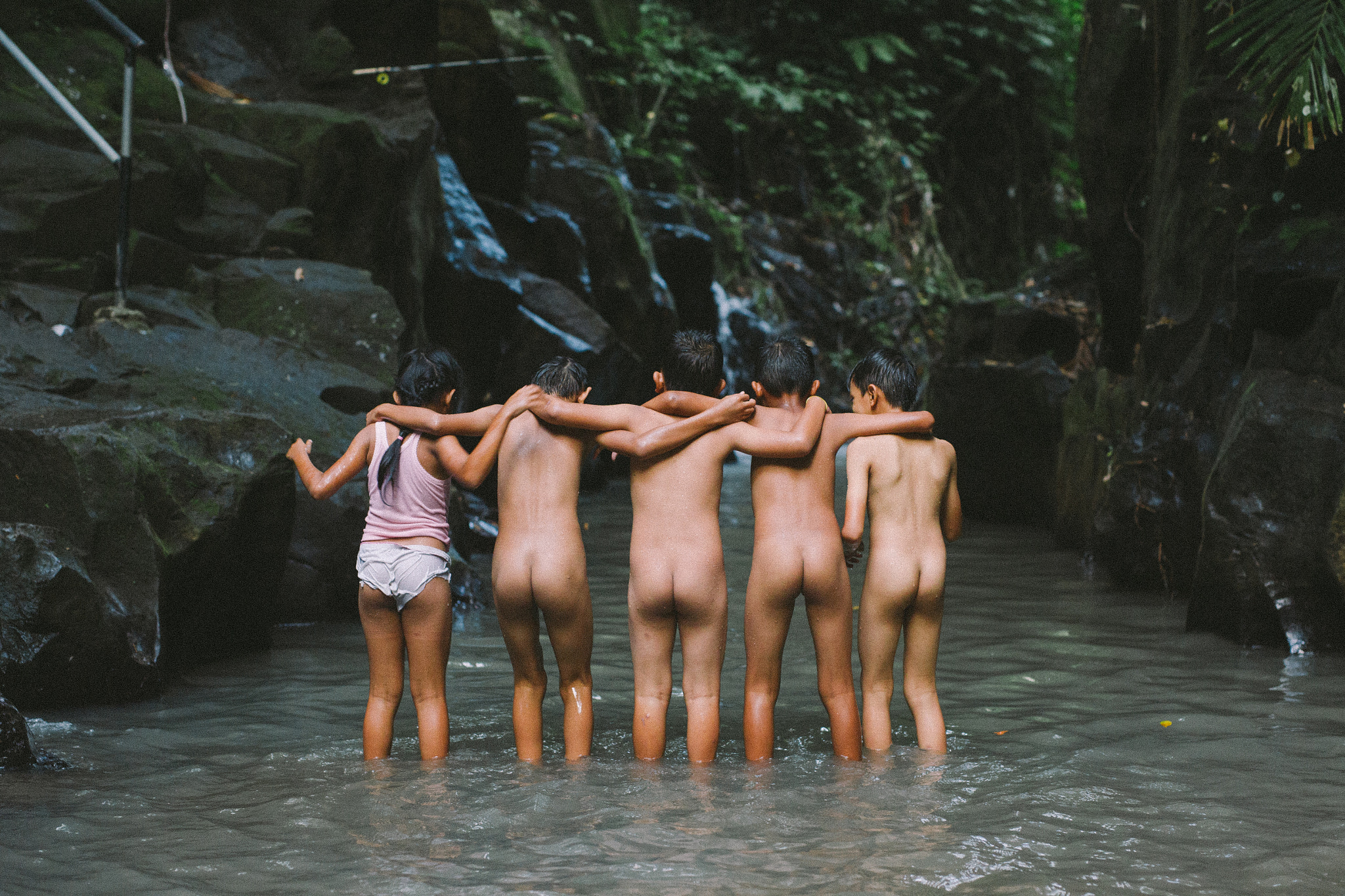 Canon EOS-1D Mark IV sample photo. Bali children photography