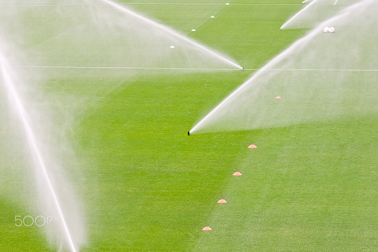 Sony Alpha DSLR-A700 + Tamron 80-300mm F3.5-6.3 sample photo. Irrigation turf photography