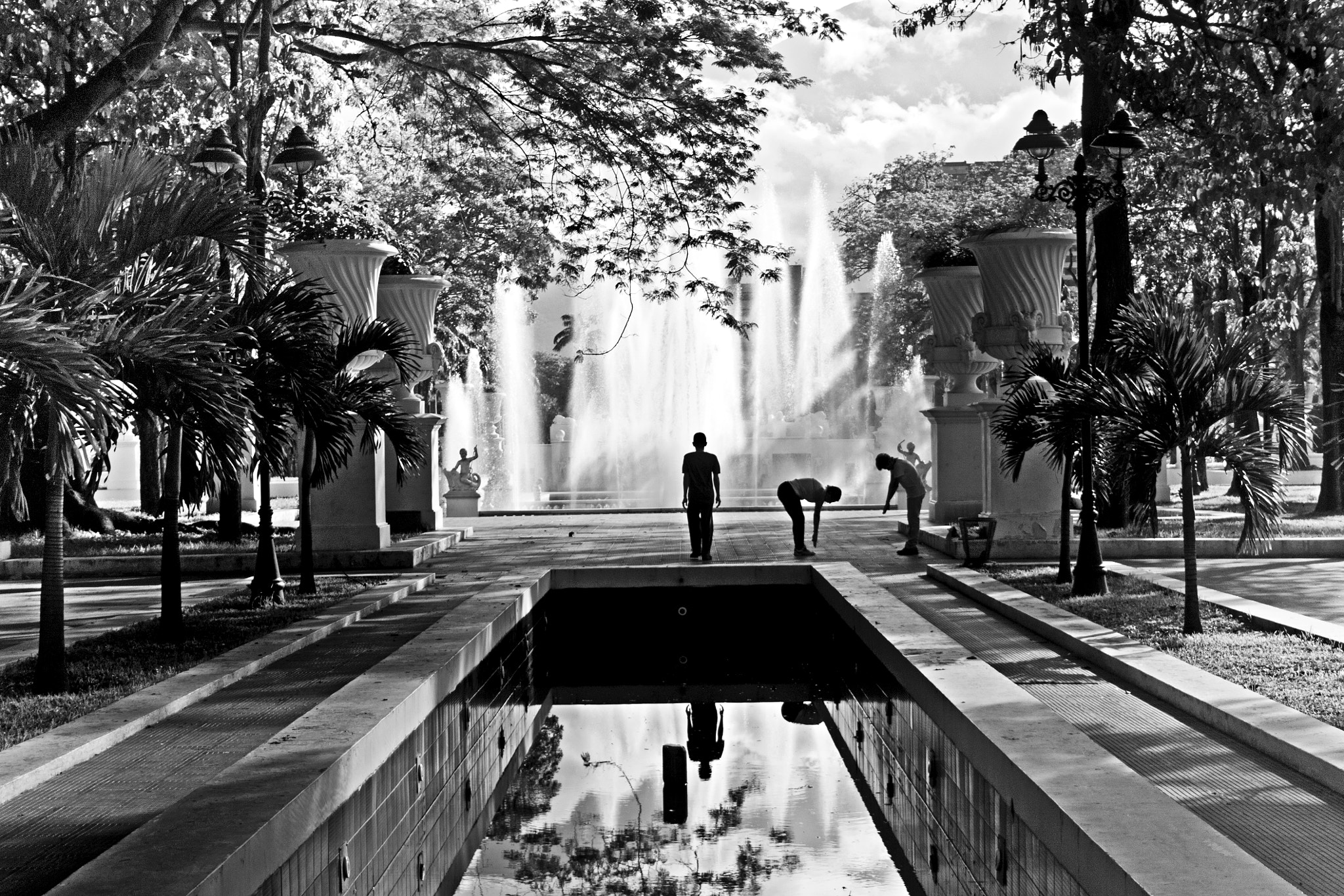 Canon EF-S 18-55mm F3.5-5.6 sample photo. Caracas los proceres photography