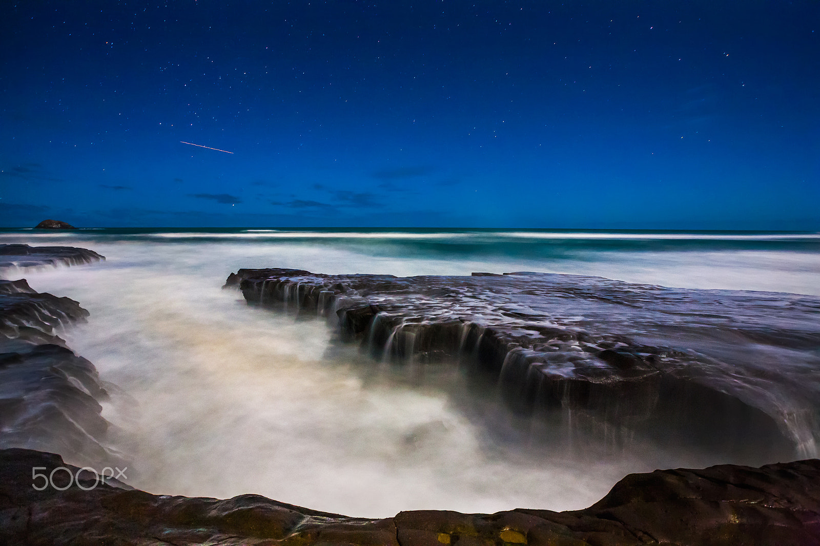 Canon EF 16-35mm F2.8L II USM sample photo. Muriwai beach night photography