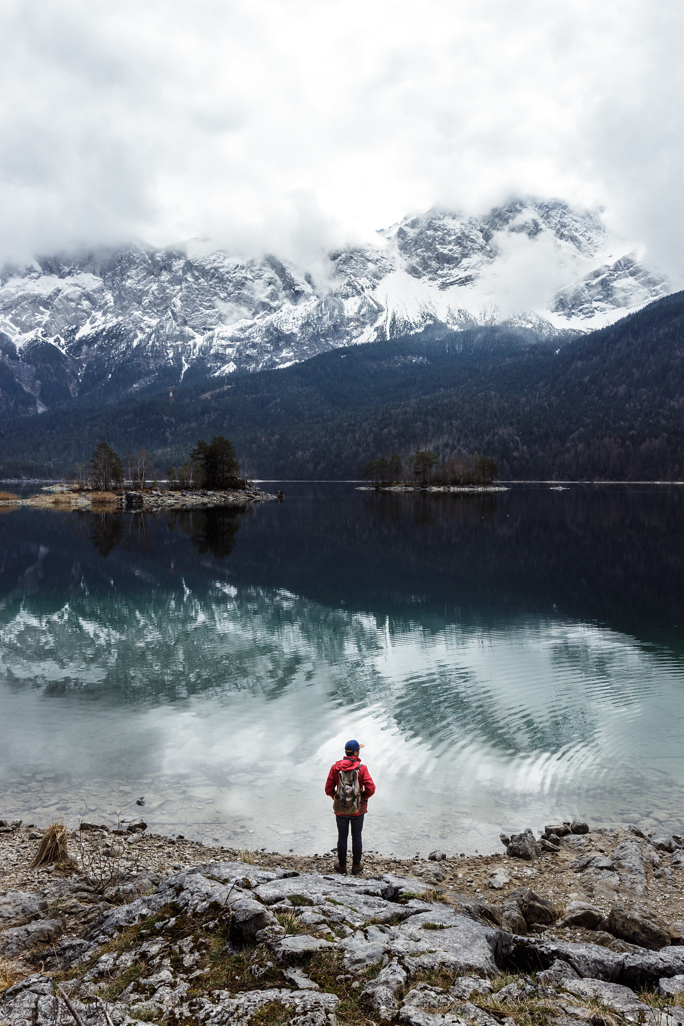 Canon EOS 700D (EOS Rebel T5i / EOS Kiss X7i) + Canon EF 16-35mm F4L IS USM sample photo. Eibsee views photography