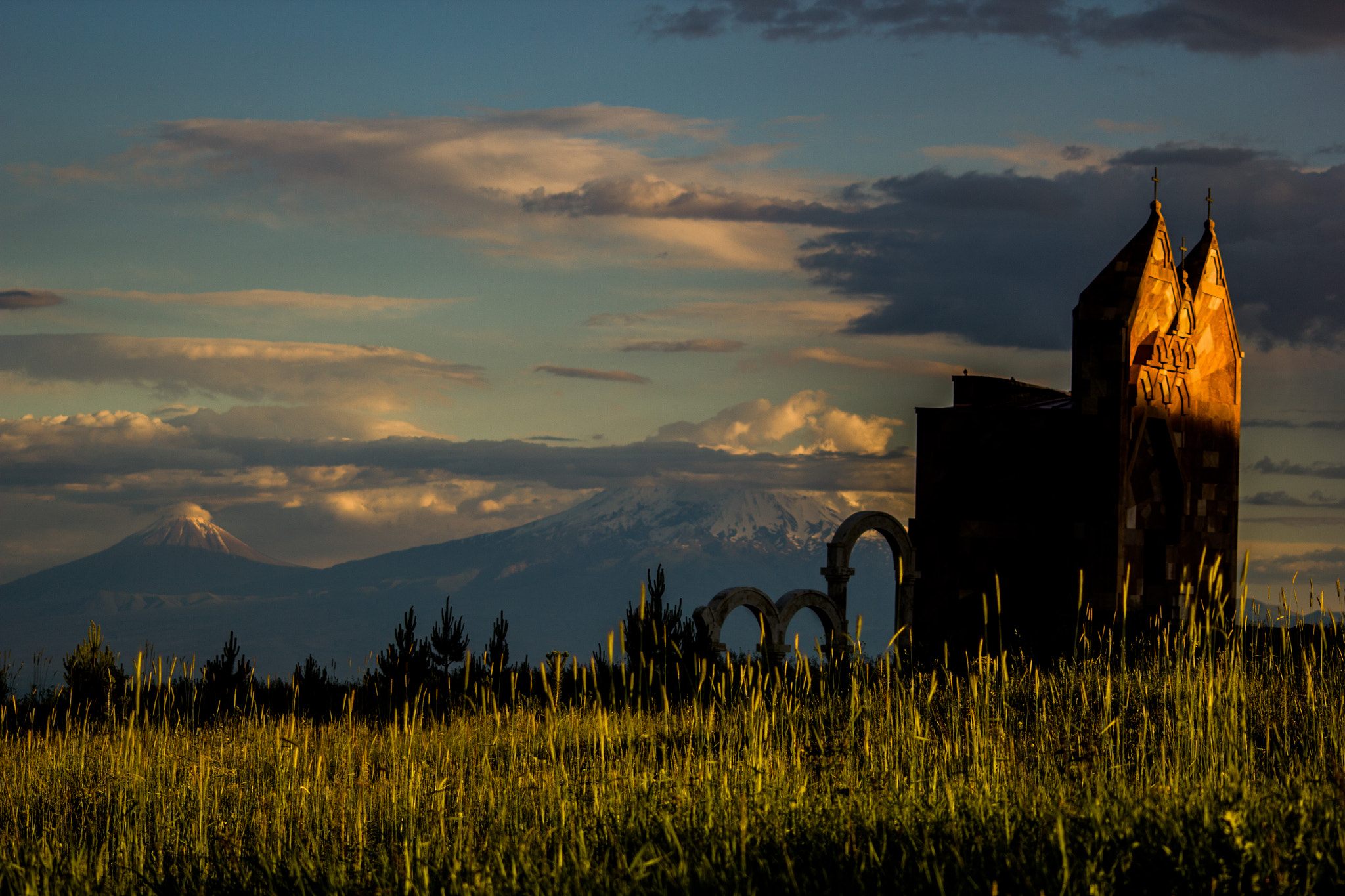 Sigma 70-300mm F4-5.6 APO DG Macro sample photo. Ararat is armenian photography