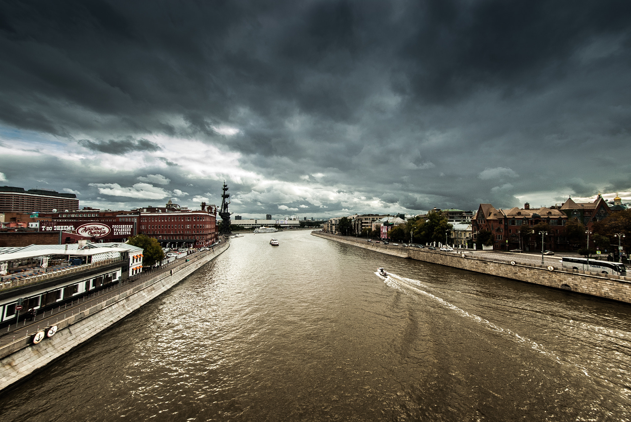 Samyang 14mm F2.8 ED AS IF UMC sample photo. Moscow landscape photography