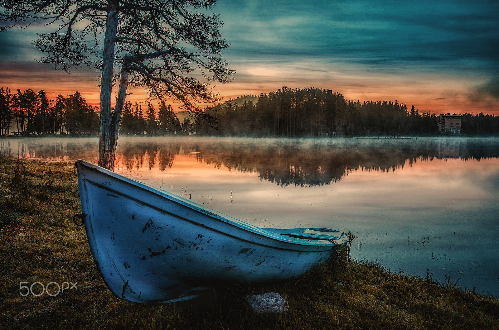 Pentax K-50 sample photo. Sunrise above the lake photography