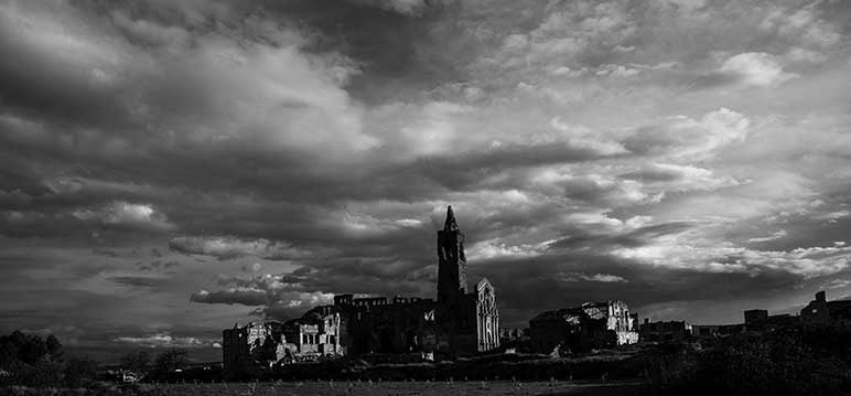 Canon 24.0-70.0 mm sample photo. Belchite photography