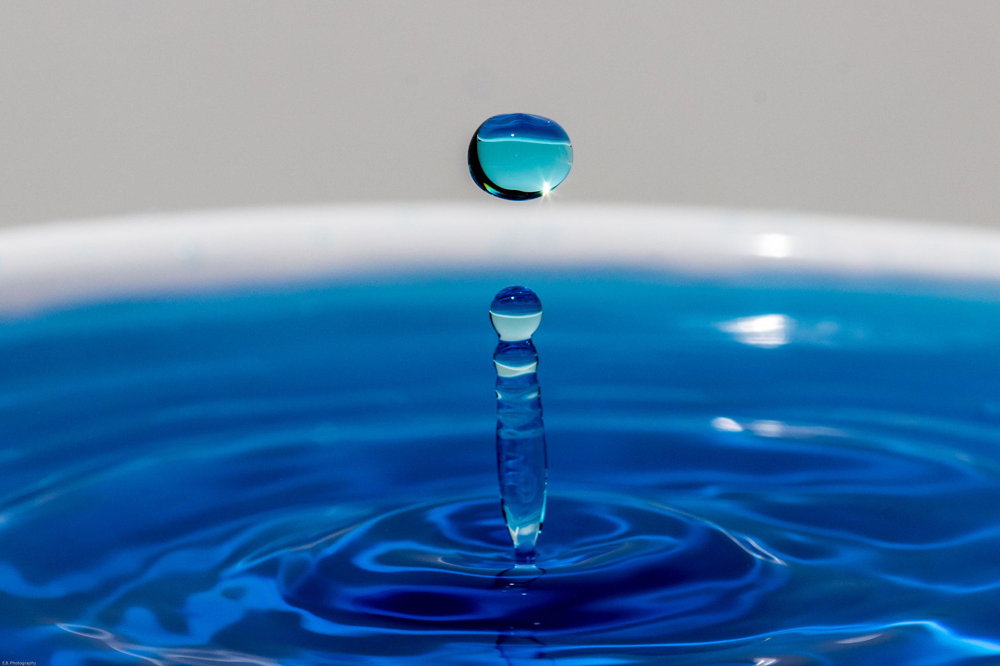 Canon EF 180mm F3.5L Macro USM sample photo. Waterdrop mania photography