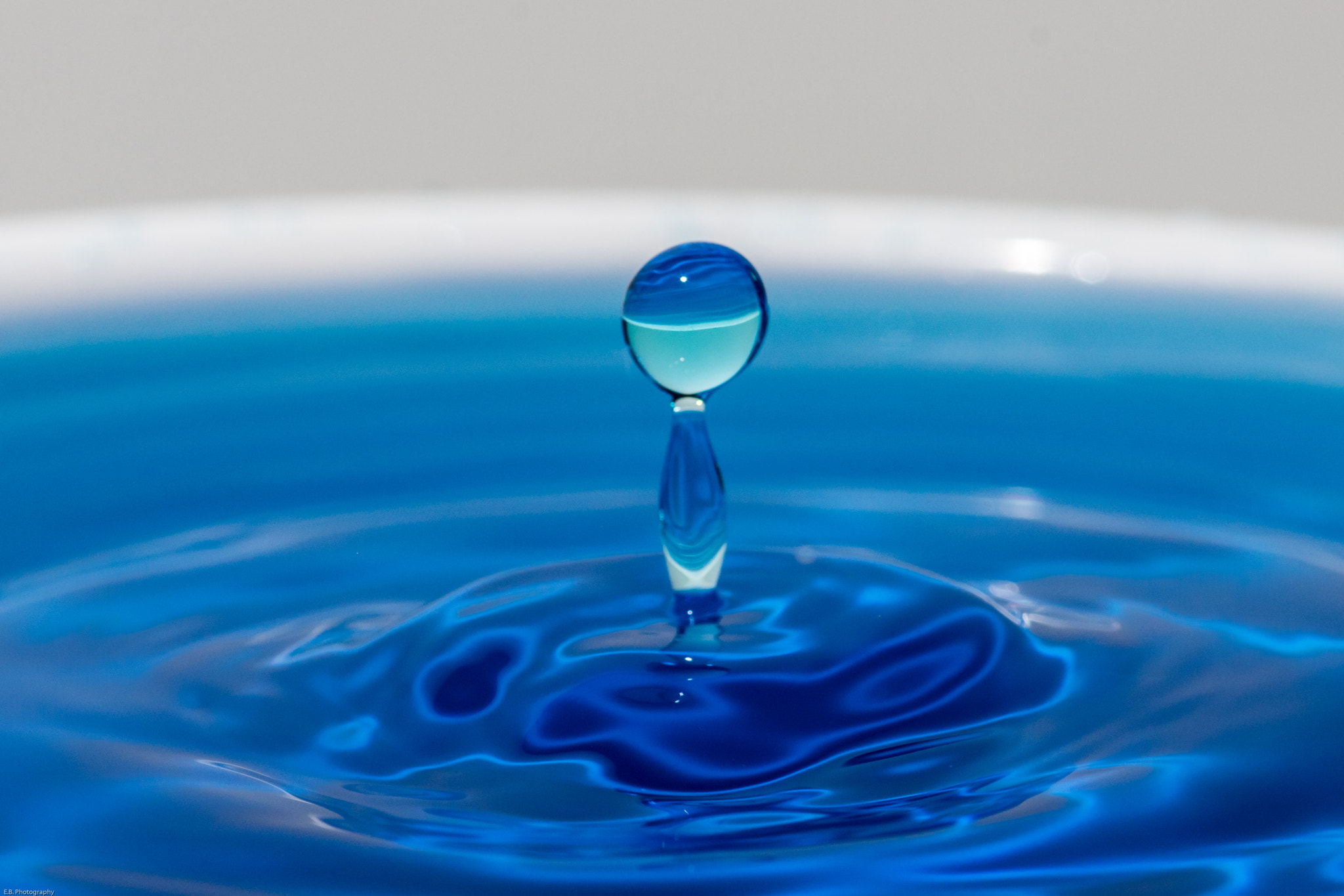 Canon EF 180mm F3.5L Macro USM sample photo. Waterdrop mania photography