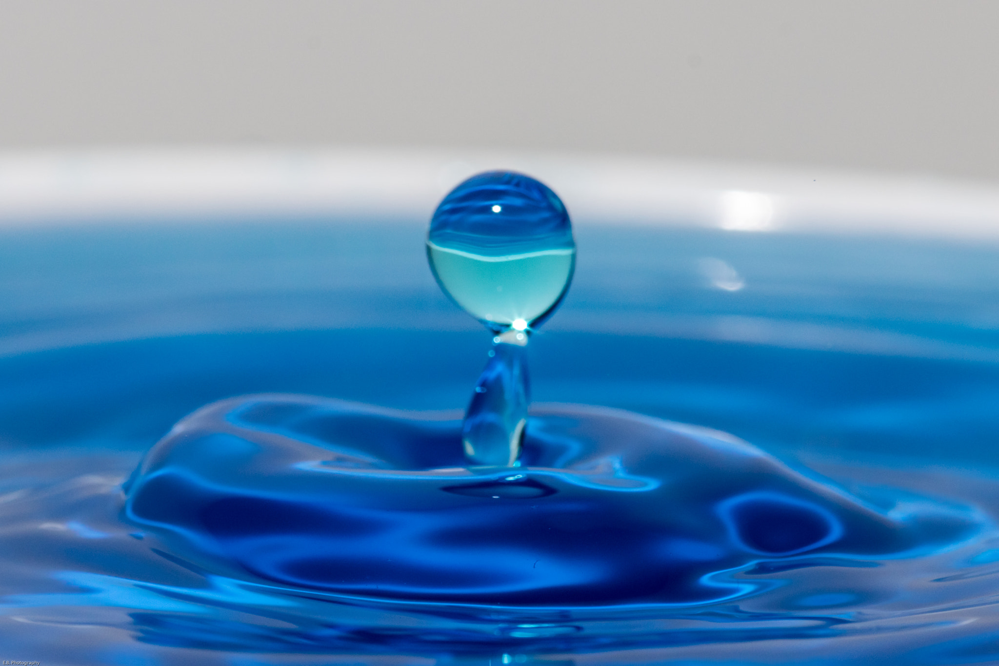Canon EF 180mm F3.5L Macro USM sample photo. Waterdrop mania photography