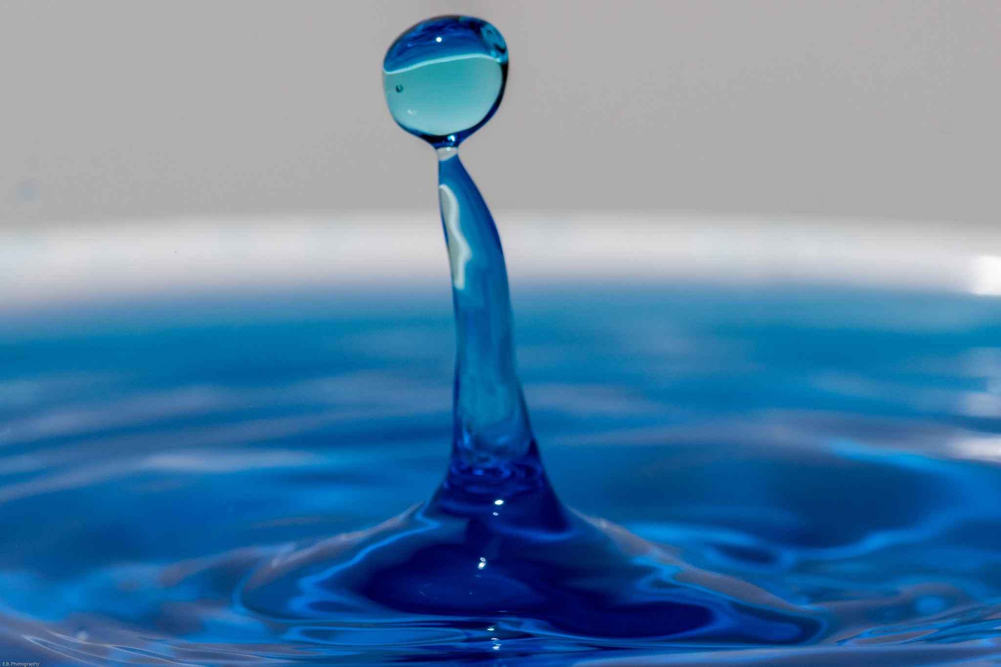 Canon EF 180mm F3.5L Macro USM sample photo. Waterdrop mania photography