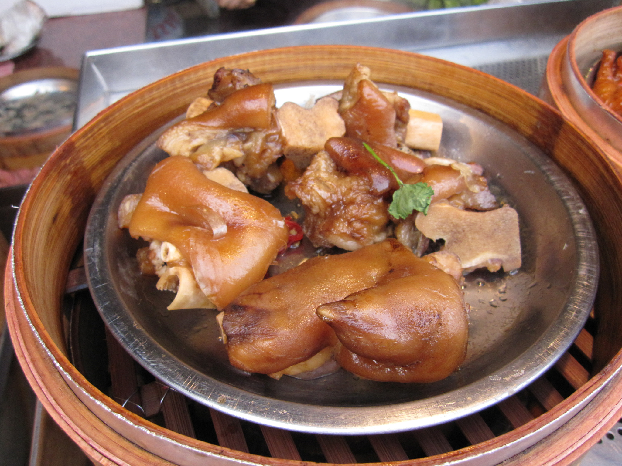 Canon PowerShot SD960 IS (Digital IXUS 110 IS / IXY Digital 510 IS) sample photo. Hong kong-style dim-sum cuisine braised pork leg with soy sauce photography