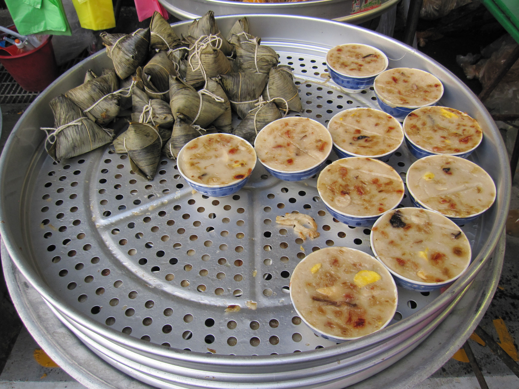 Canon PowerShot SD960 IS (Digital IXUS 110 IS / IXY Digital 510 IS) sample photo. Shuanghe market taiwan traditional local snacks-pork rice tamale￣ﾀﾁbowl rice cake(savory rice... photography