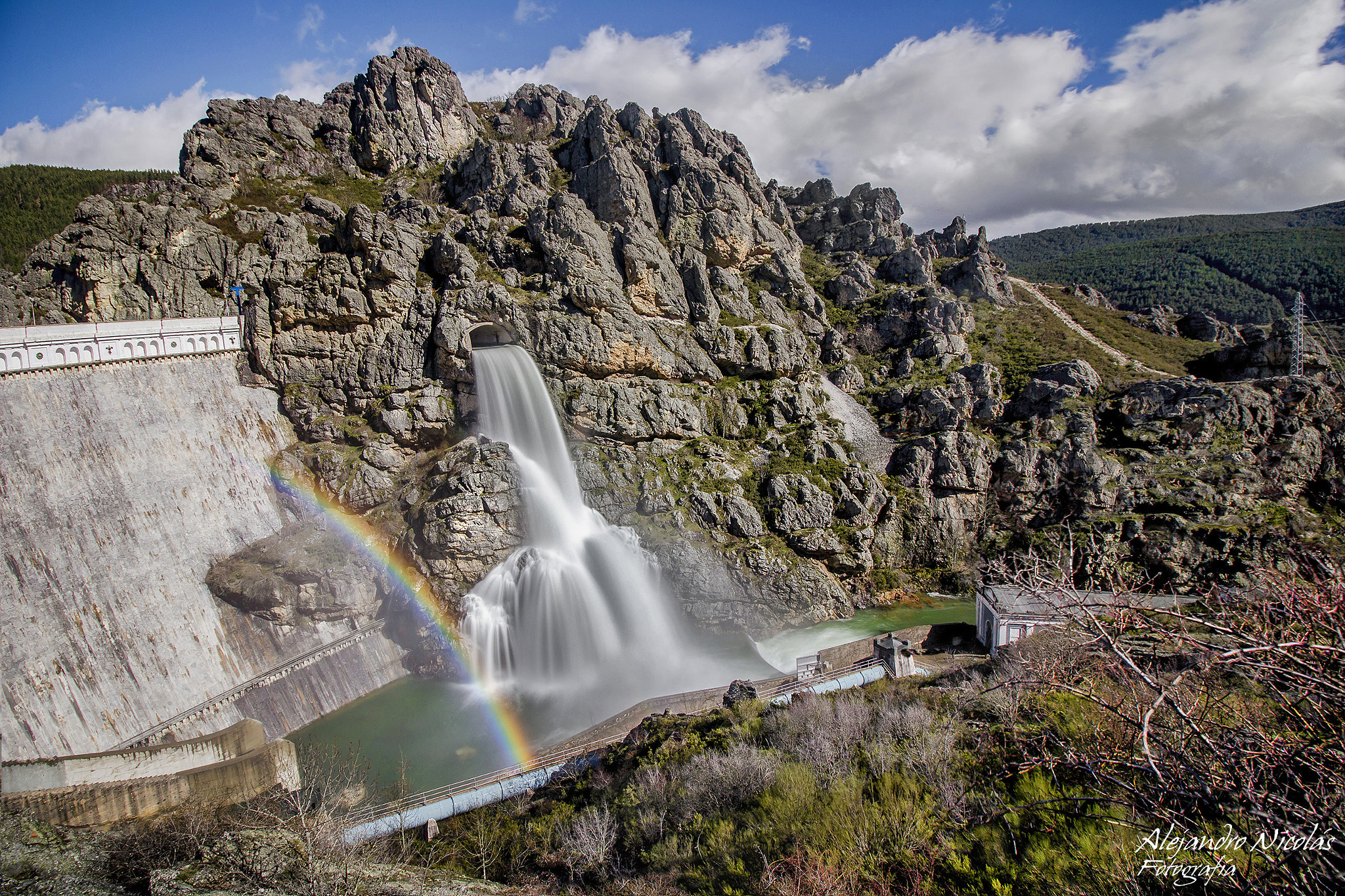 Canon EF-S 10-18mm F4.5–5.6 IS STM sample photo. Espectaculo en el embalse. reservoir show. photography