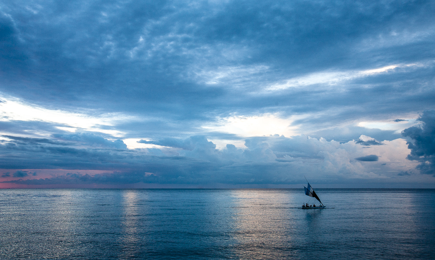 Canon EOS 5D + Canon EF 16-35mm F2.8L USM sample photo. Amed, bali, indonesia. photography