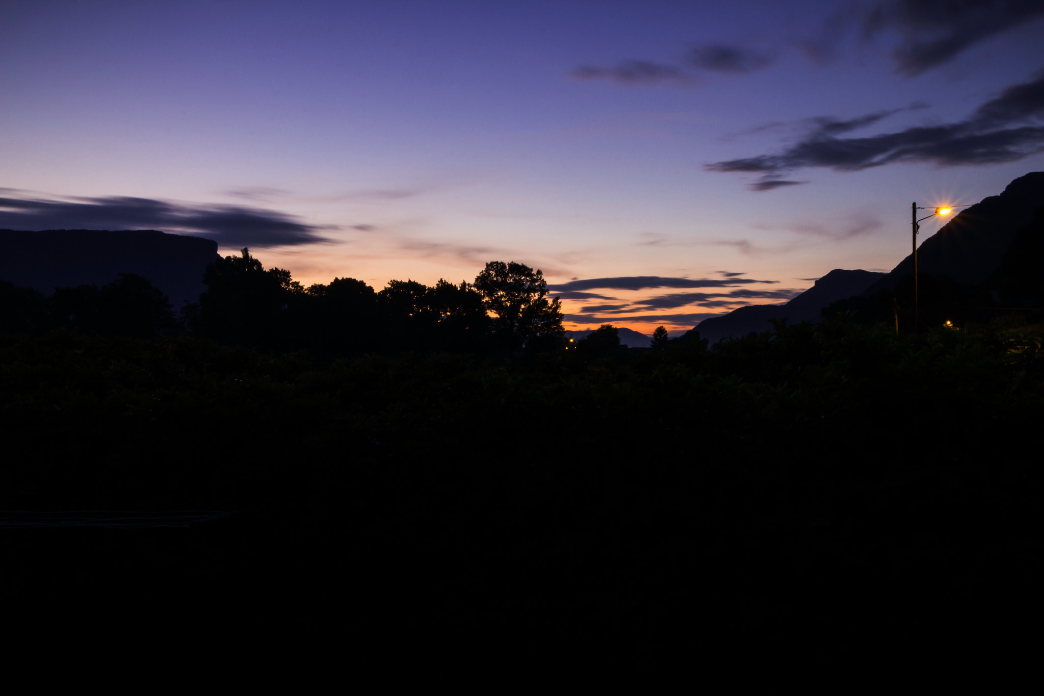 Canon EF-S 10-18mm F4.5–5.6 IS STM sample photo. Sunset colors... photography