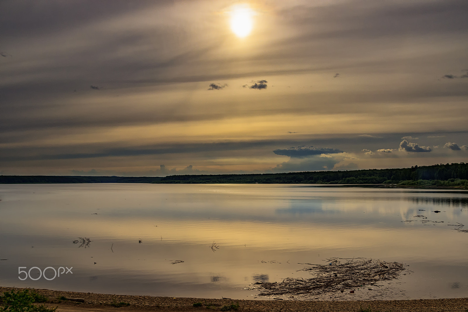 Canon EOS 600D (Rebel EOS T3i / EOS Kiss X5) + Canon TS-E 90mm F2.8 Tilt-Shift sample photo. Reservoir in russia photography