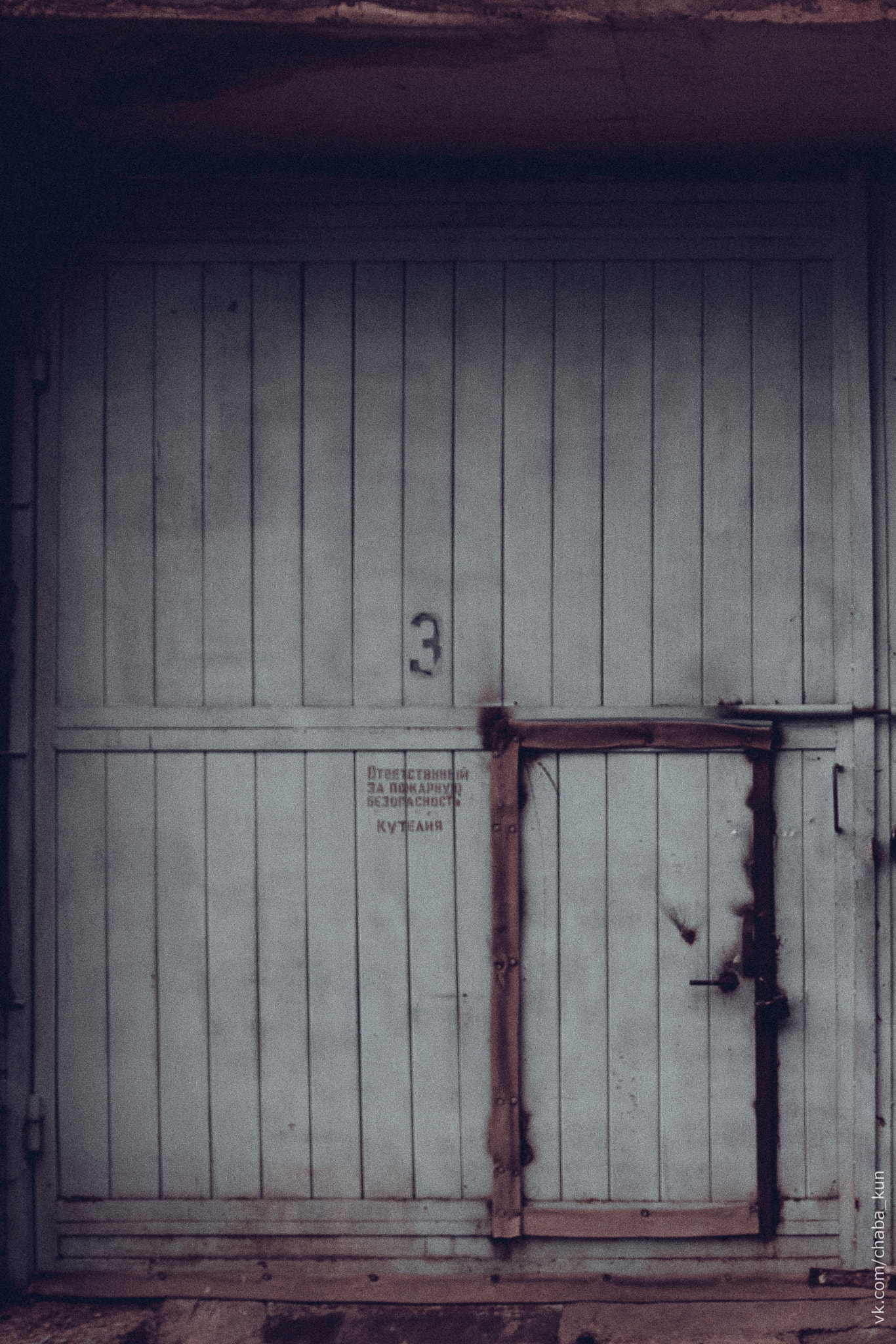 Sigma 18-35mm f/1.8 DC HSM sample photo. Door in door photography