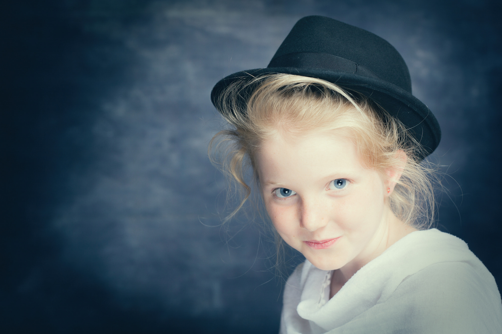 Canon EF 50mm f/1.8 sample photo. * cheeky * photography